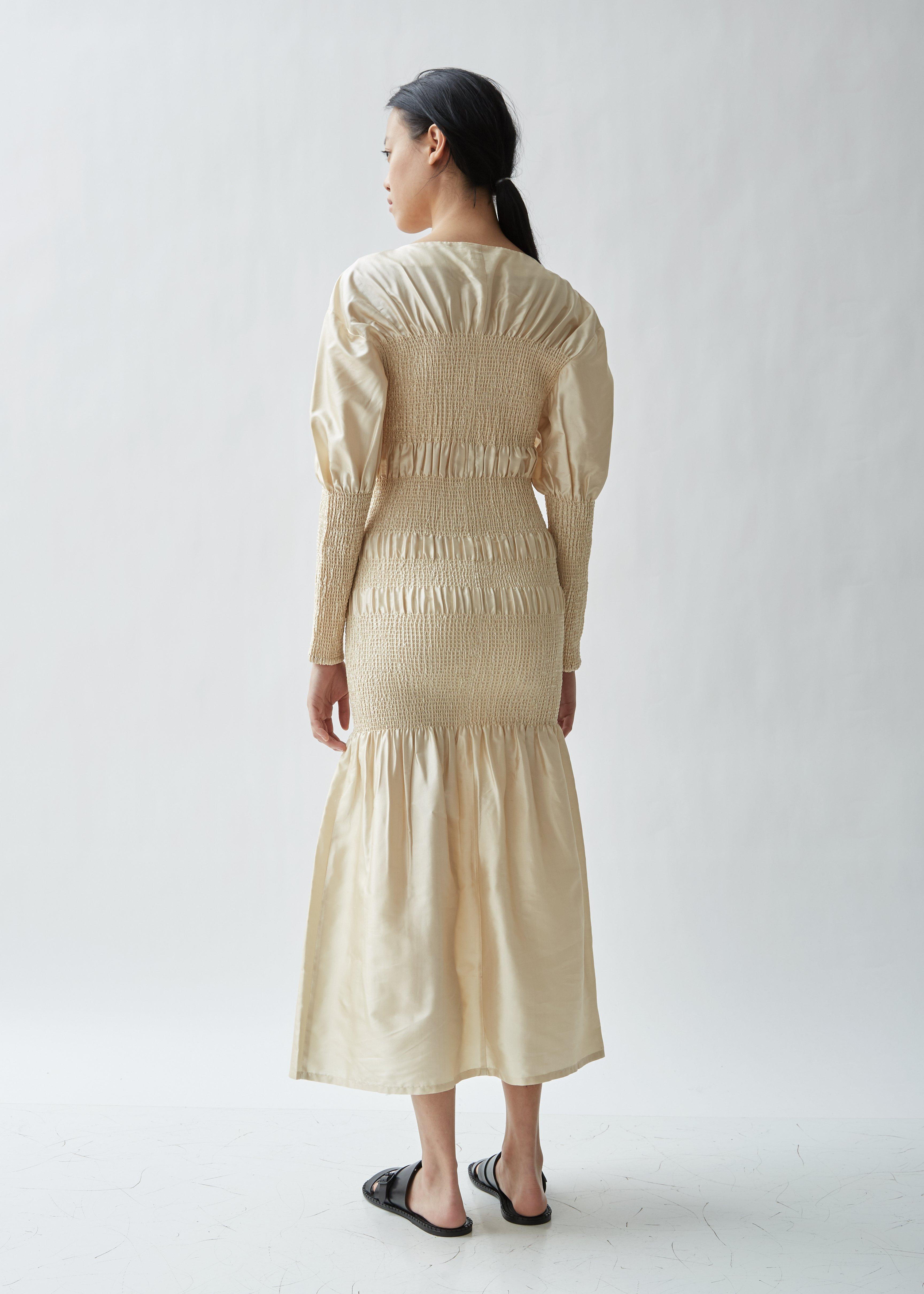 Totême Coripe Smocked Silk Dress in Natural | Lyst