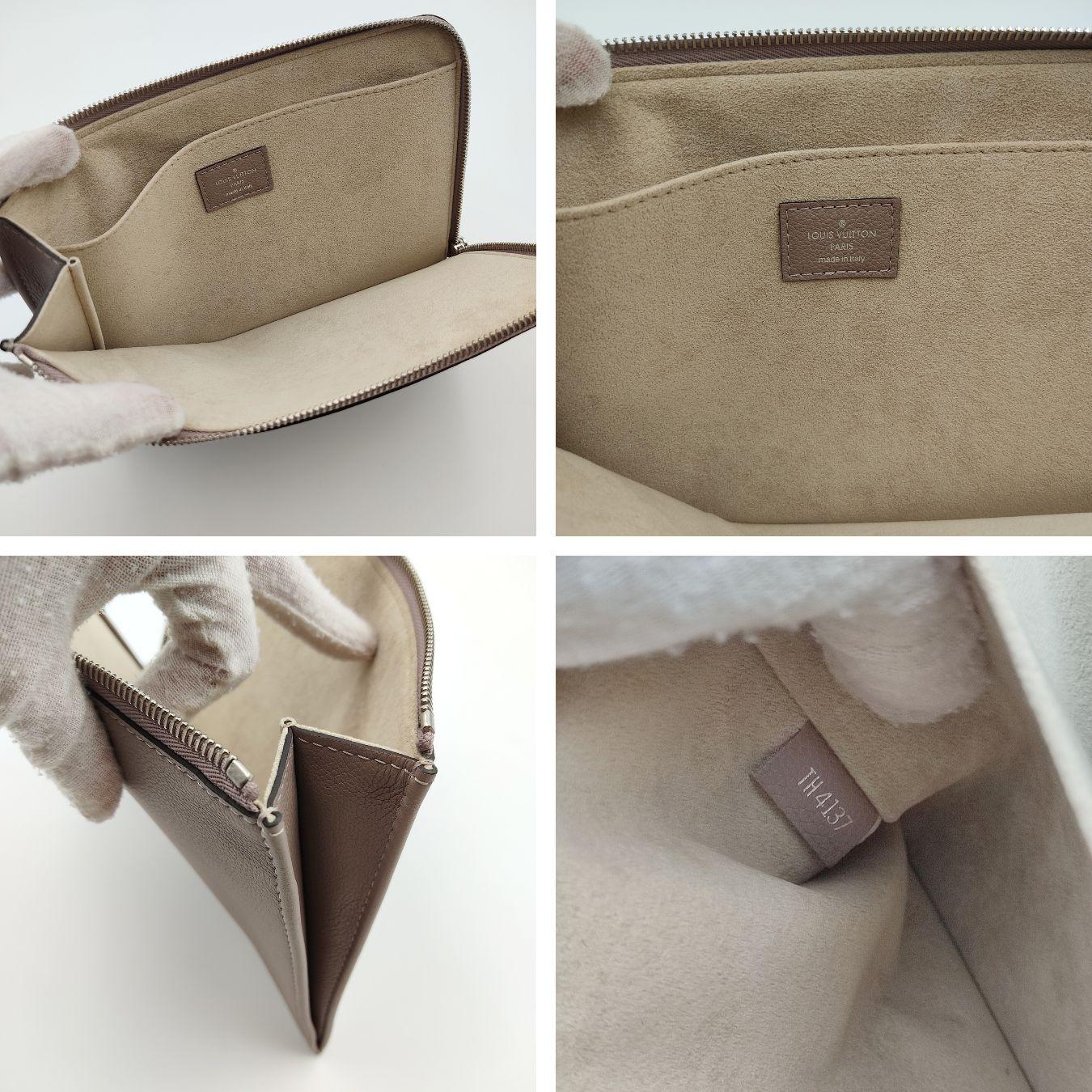 Louis Vuitton Clutch Bags - Lampoo