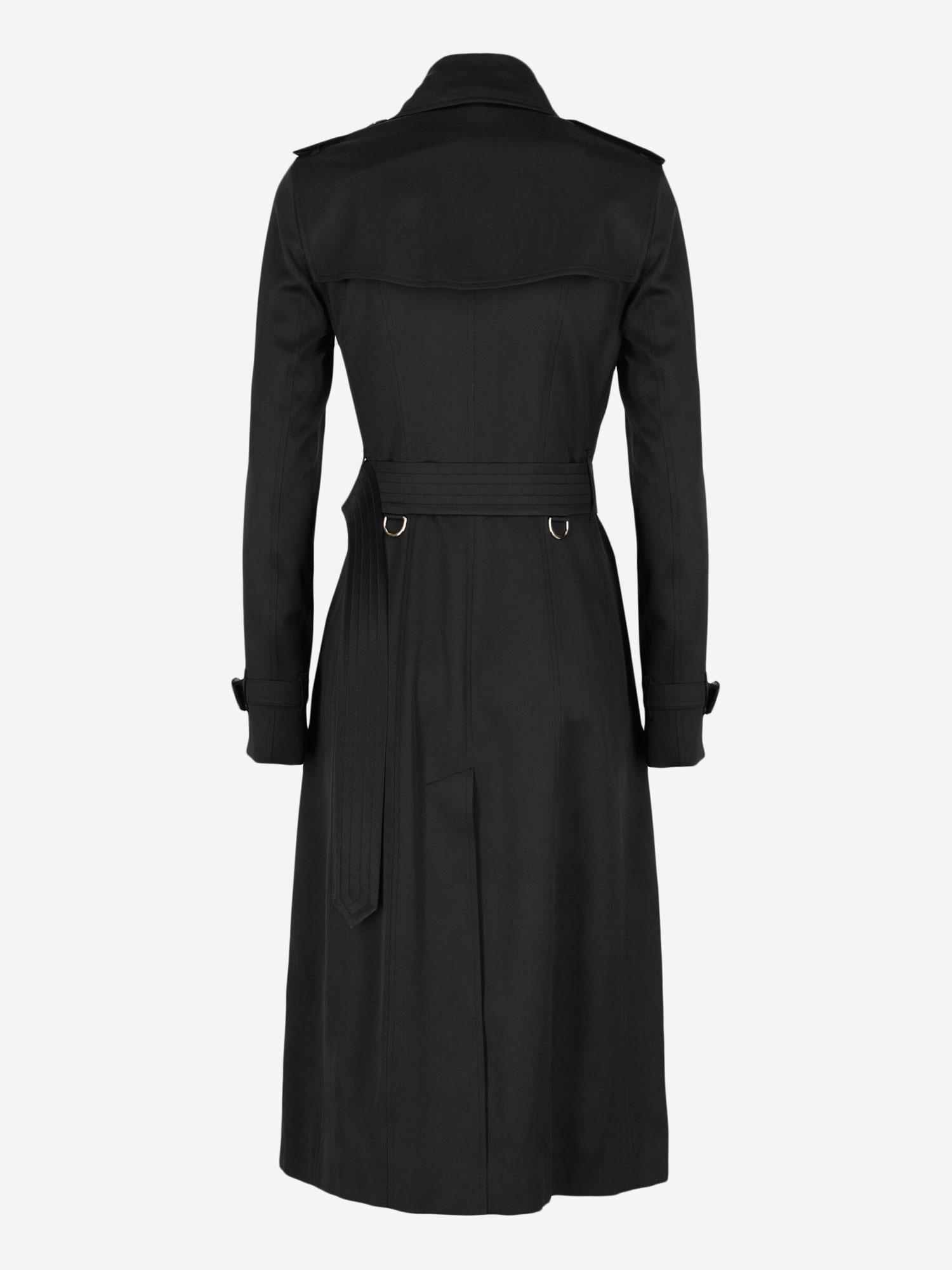Burberry hotsell black raincoat