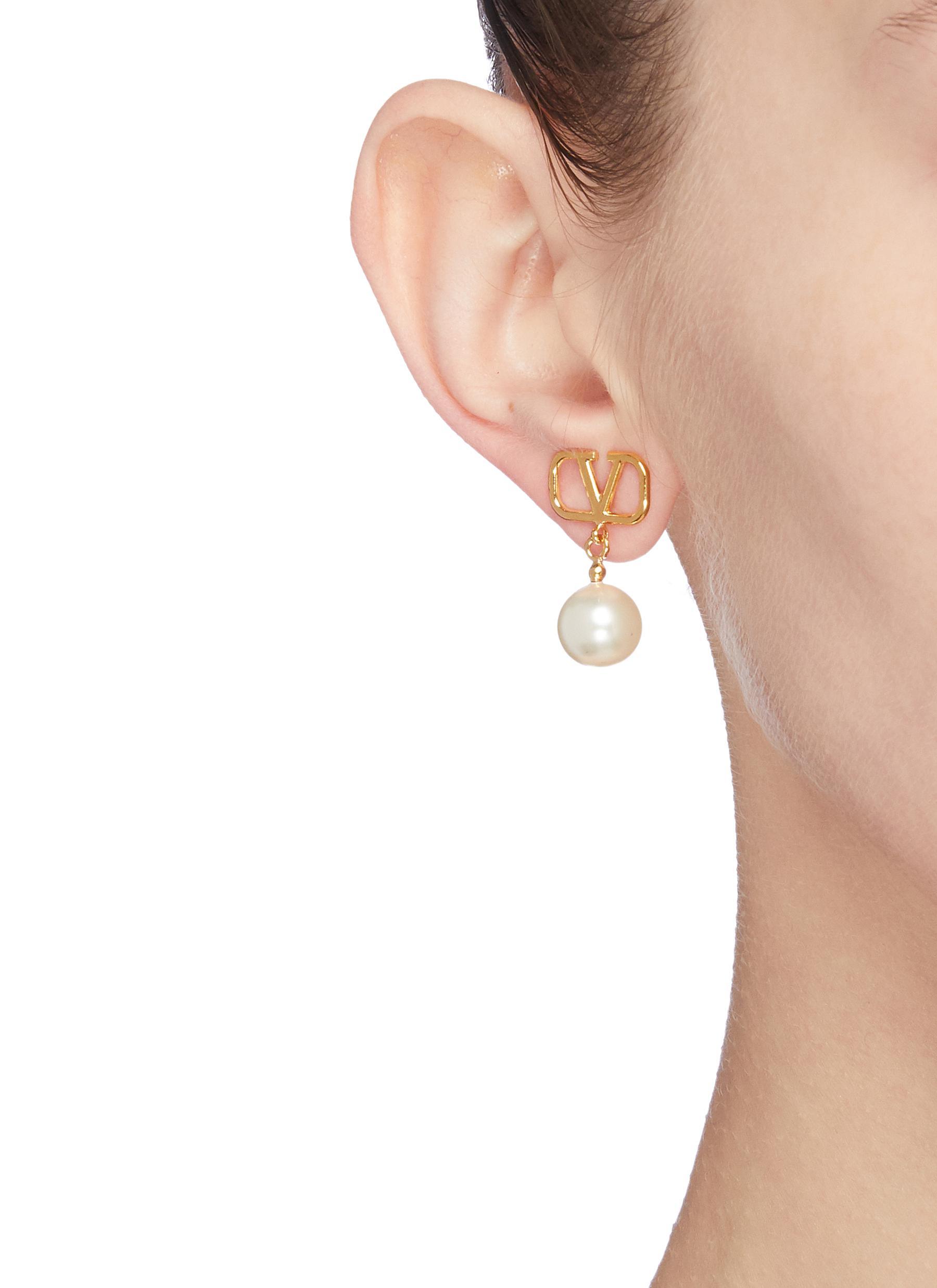 Valentino Vlogo Imitation Pearl Drop Earrings in Metallic | Lyst