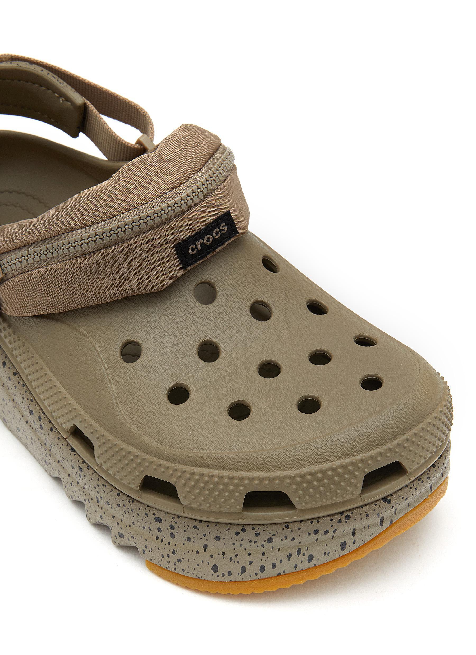 Crocs sales with pouch