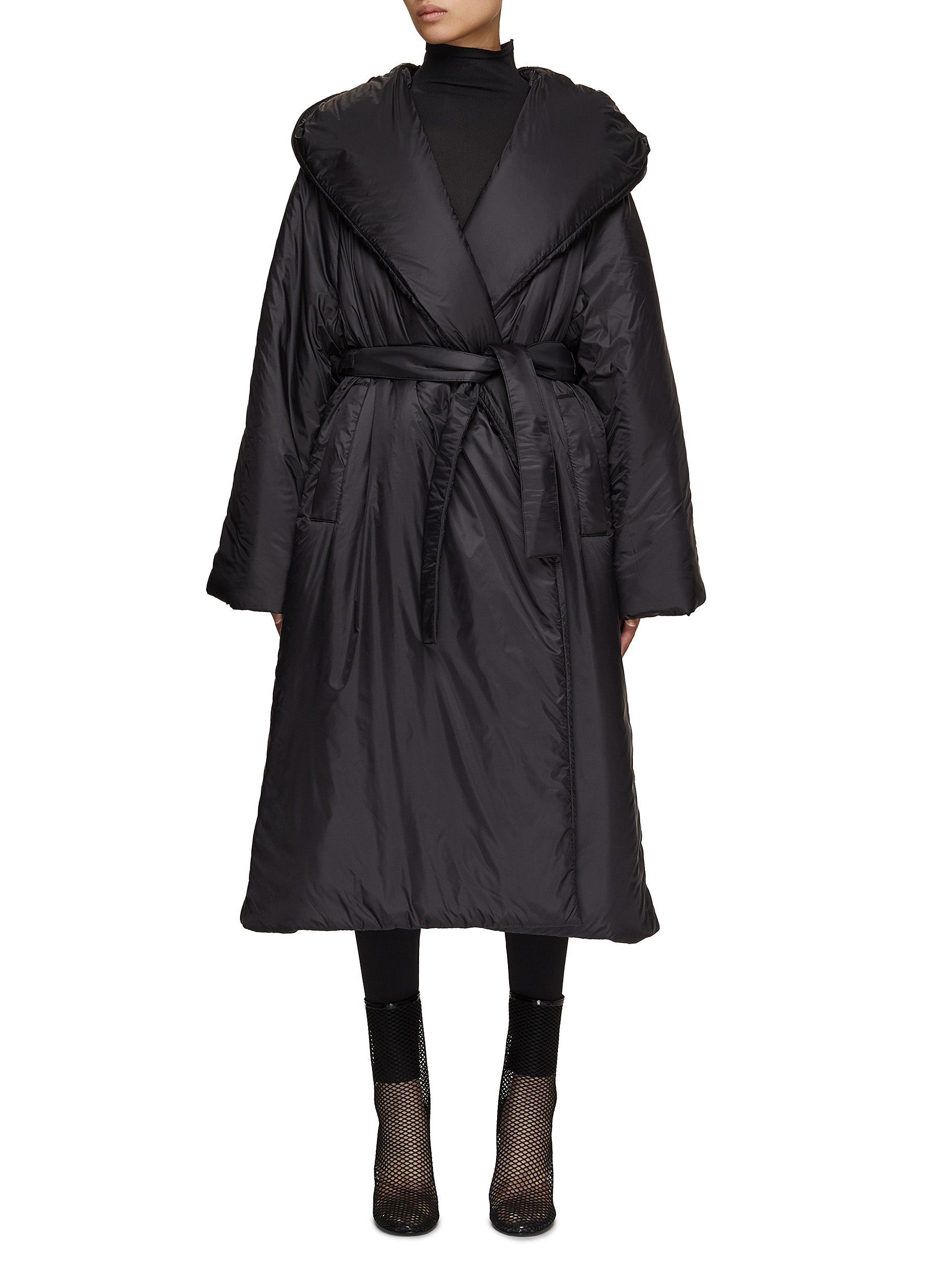 Alaïa Belted Puffer Coat in Black | Lyst