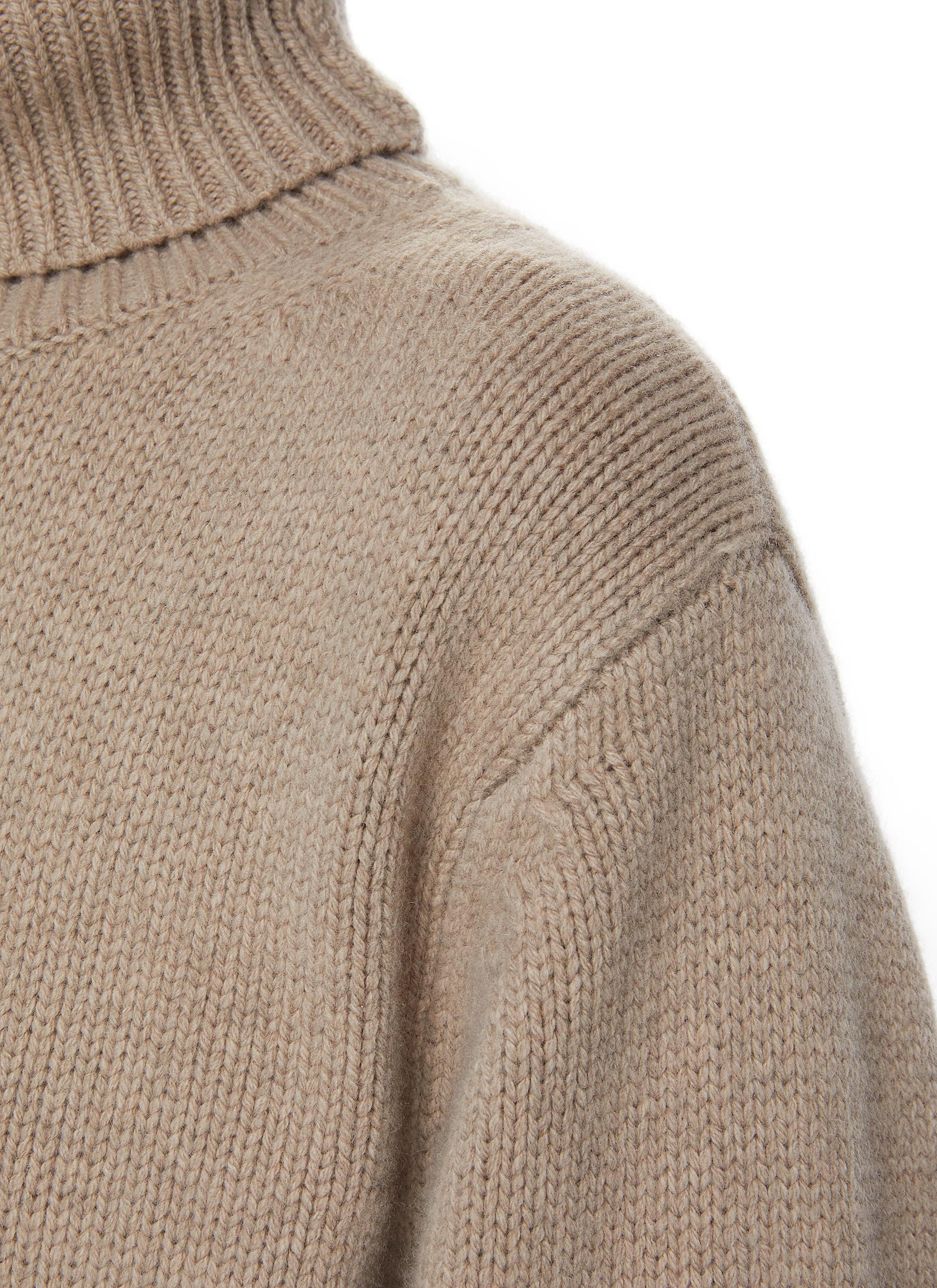 Totême Wool Cashmere Blend Turtleneck Sweater in Natural | Lyst