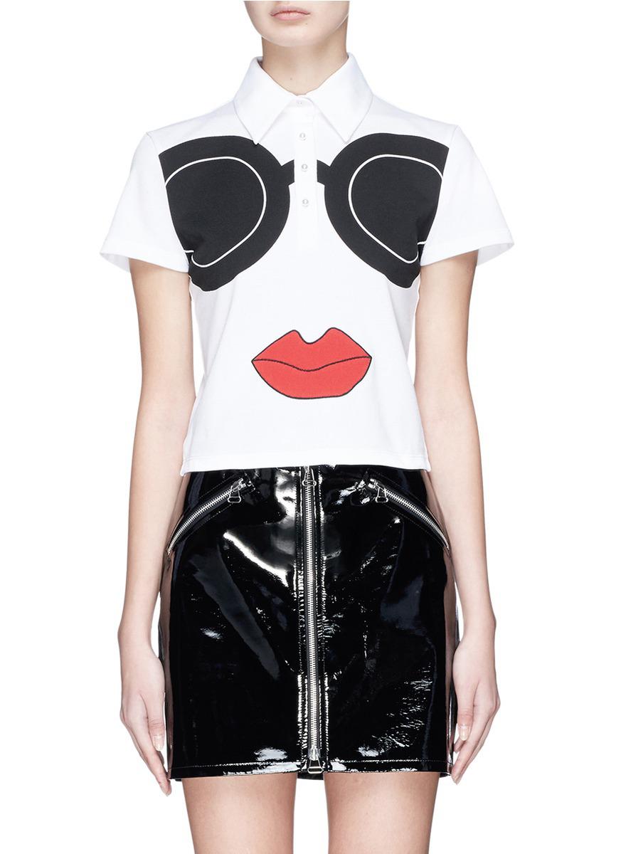 Alice + Olivia Cotton 'marsha' Stace Face Print Cropped Polo Shirt in Black - Lyst