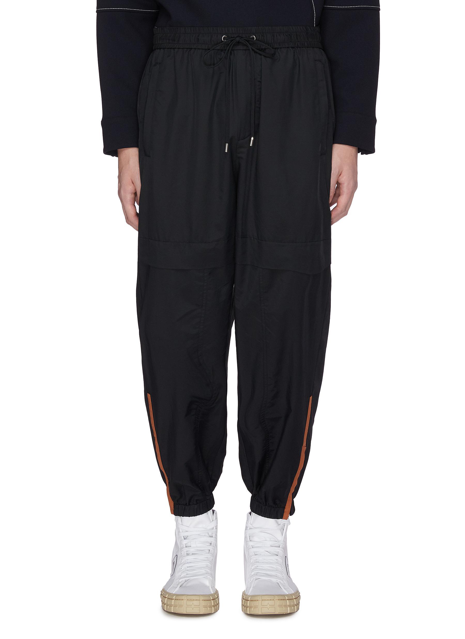 jogging pants stripe