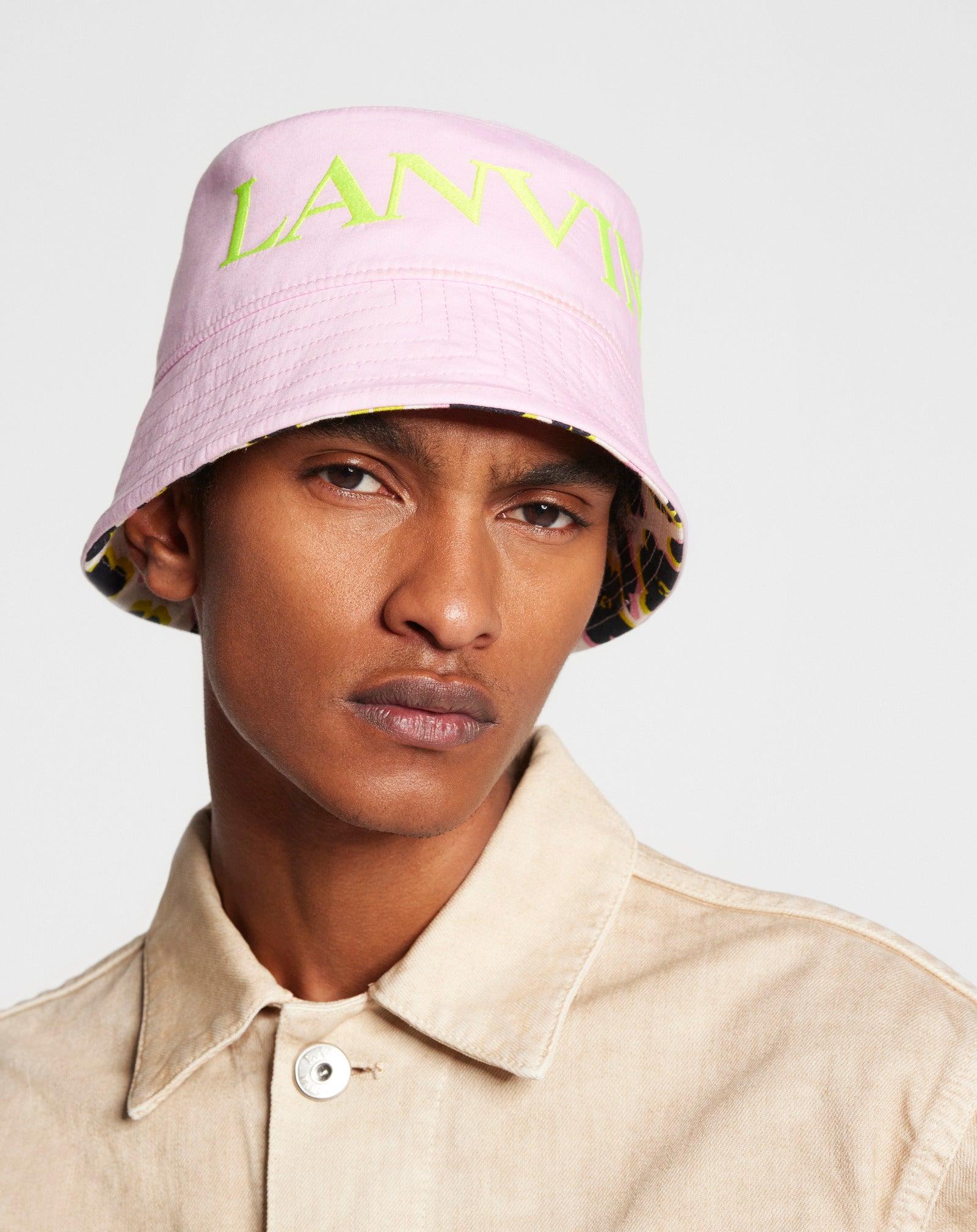 Pink bucket hotsell hat nike