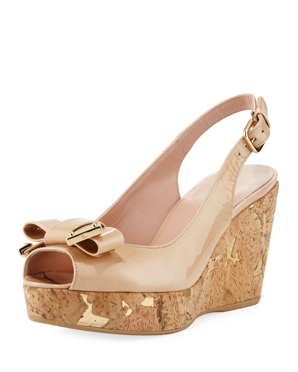 Stuart Weitzman Bodajean Bow Cork Wedge Sandals in Beige (Natural) - Lyst