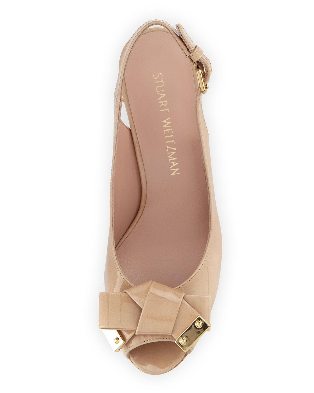 Stuart Weitzman Bodajean Bow Cork Wedge Sandals in Beige (Natural) - Lyst