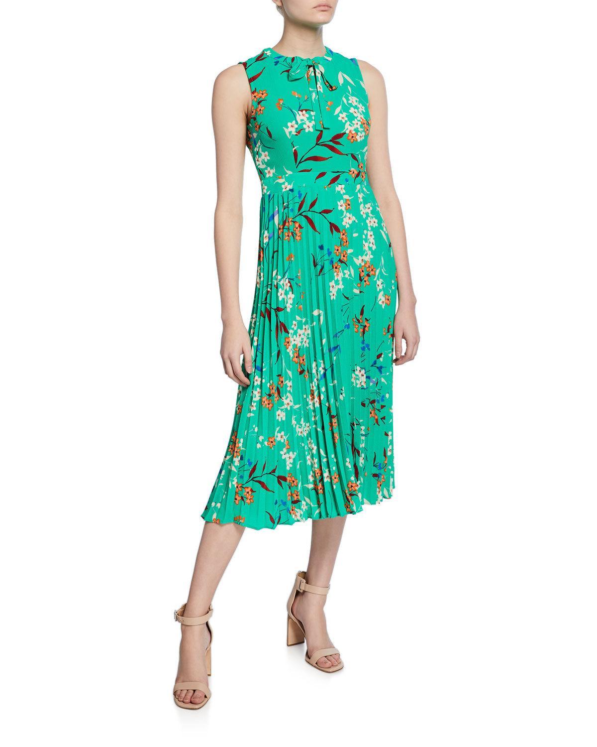 Lyst - Donna Morgan Pleated Floral Tie-neck Midi Dress in Green