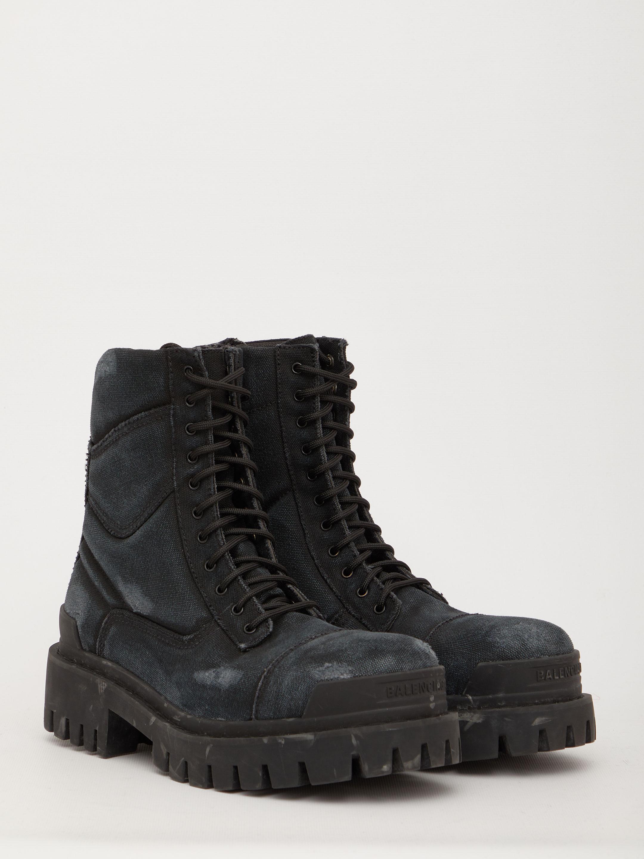 Balenciaga Combat Strike L20 Boots in Black for Men | Lyst