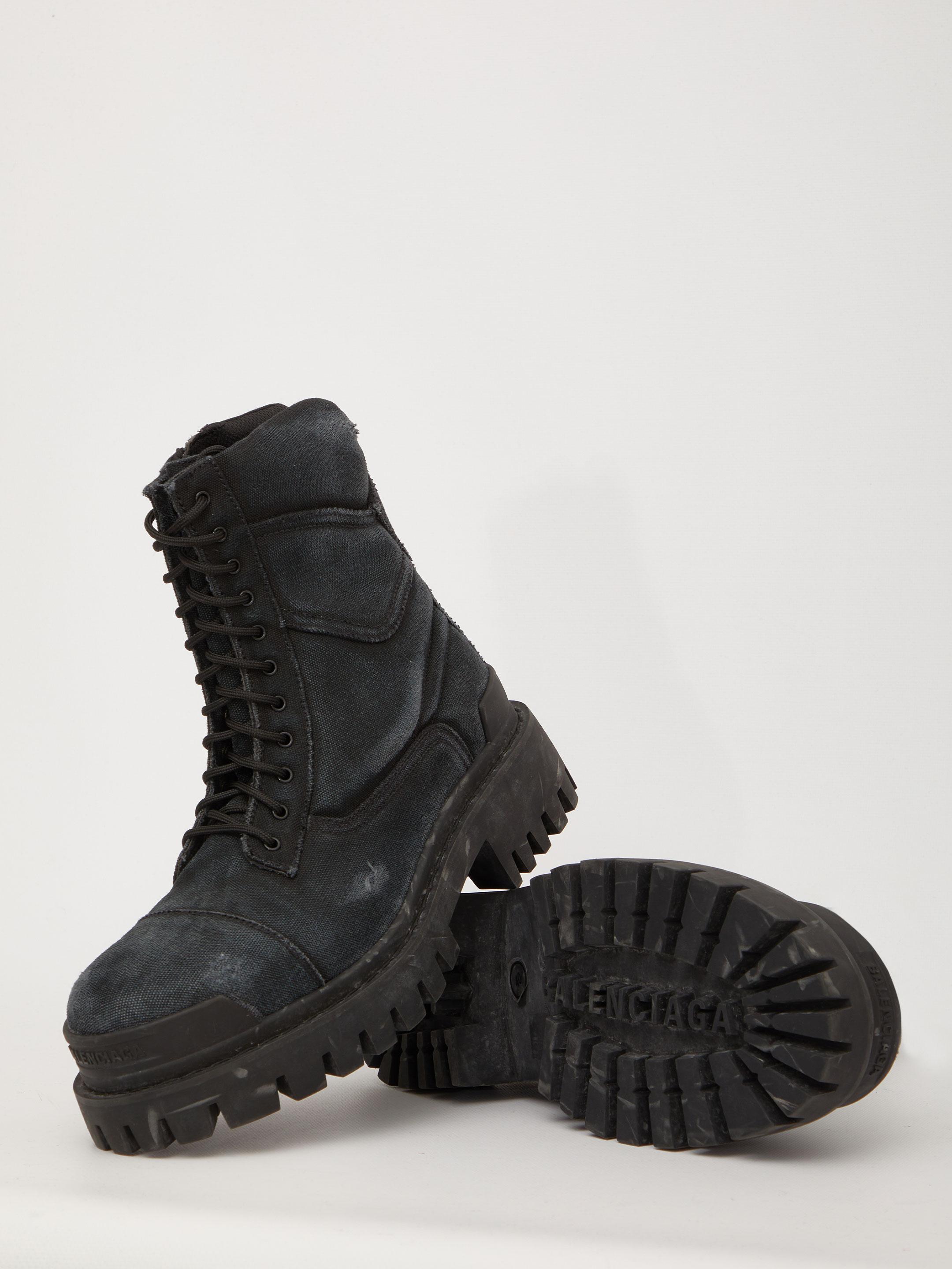 靴 Balenciaga combat strike boots black Men's Combat Strike Boot in Black | Balenciaga US