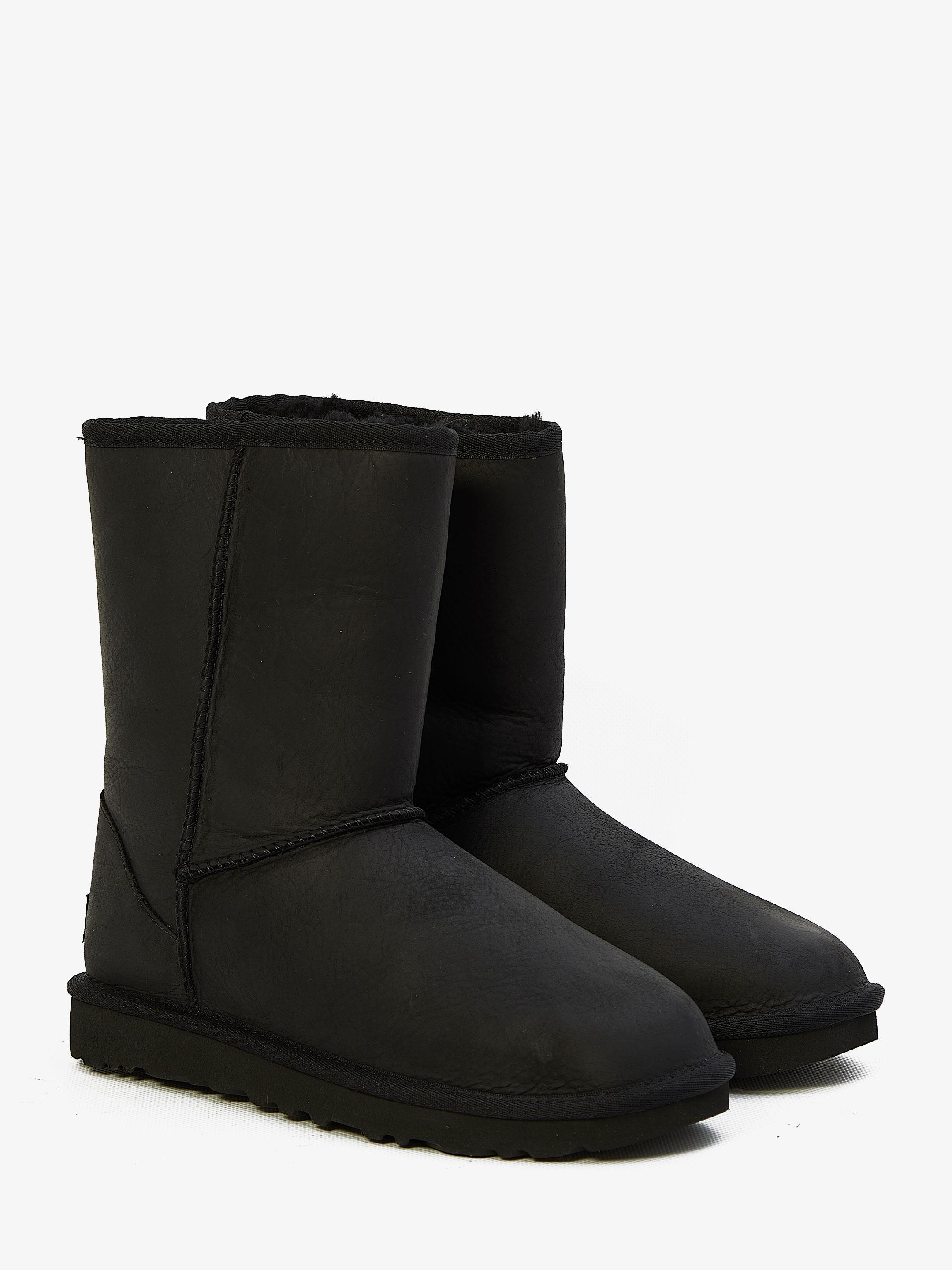 UGG Classic Short Leather in Black | Lyst