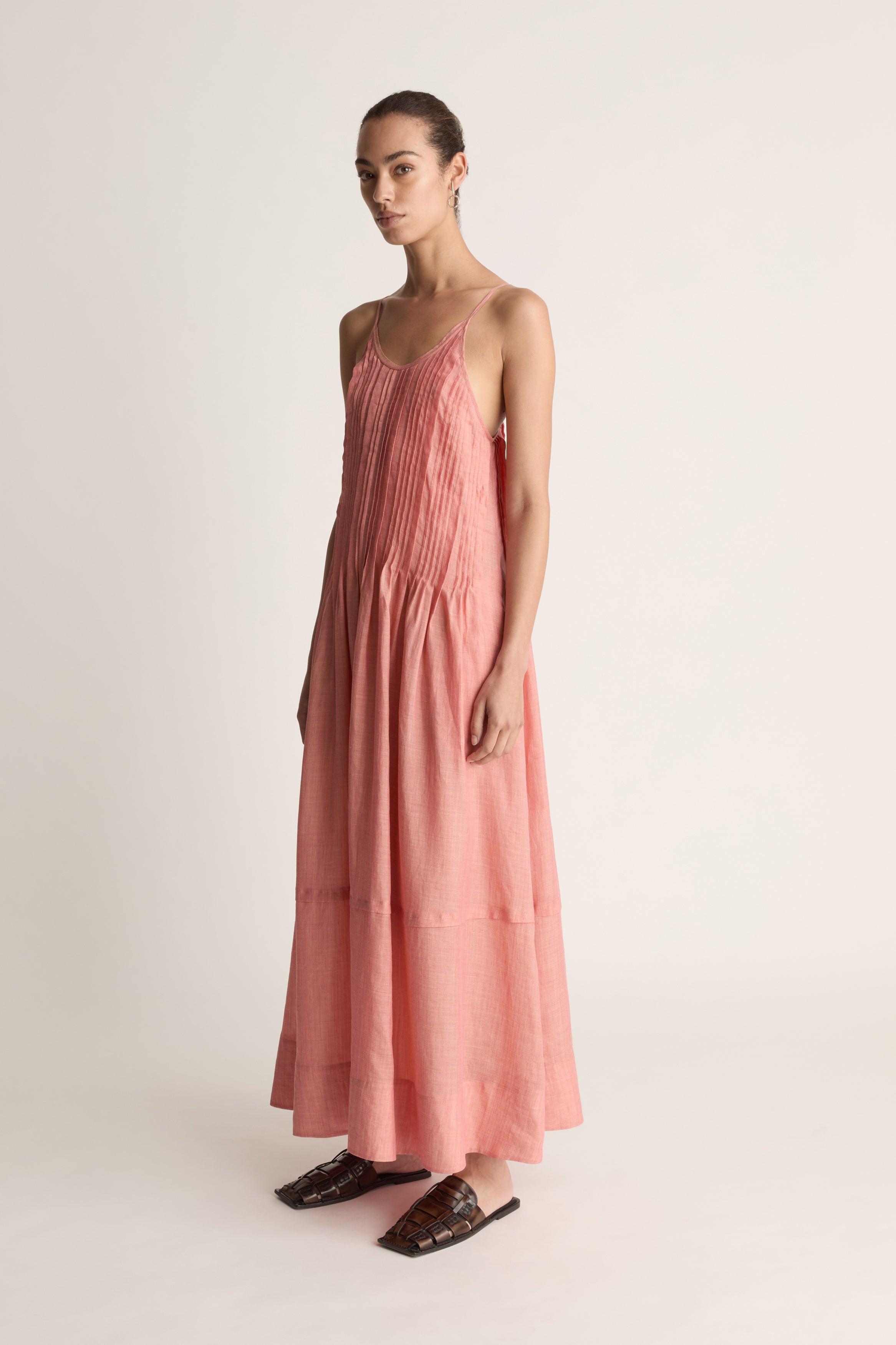 strapless open back dress Linen Bib Apron In Dusty Rose – DailyLinen main image 0