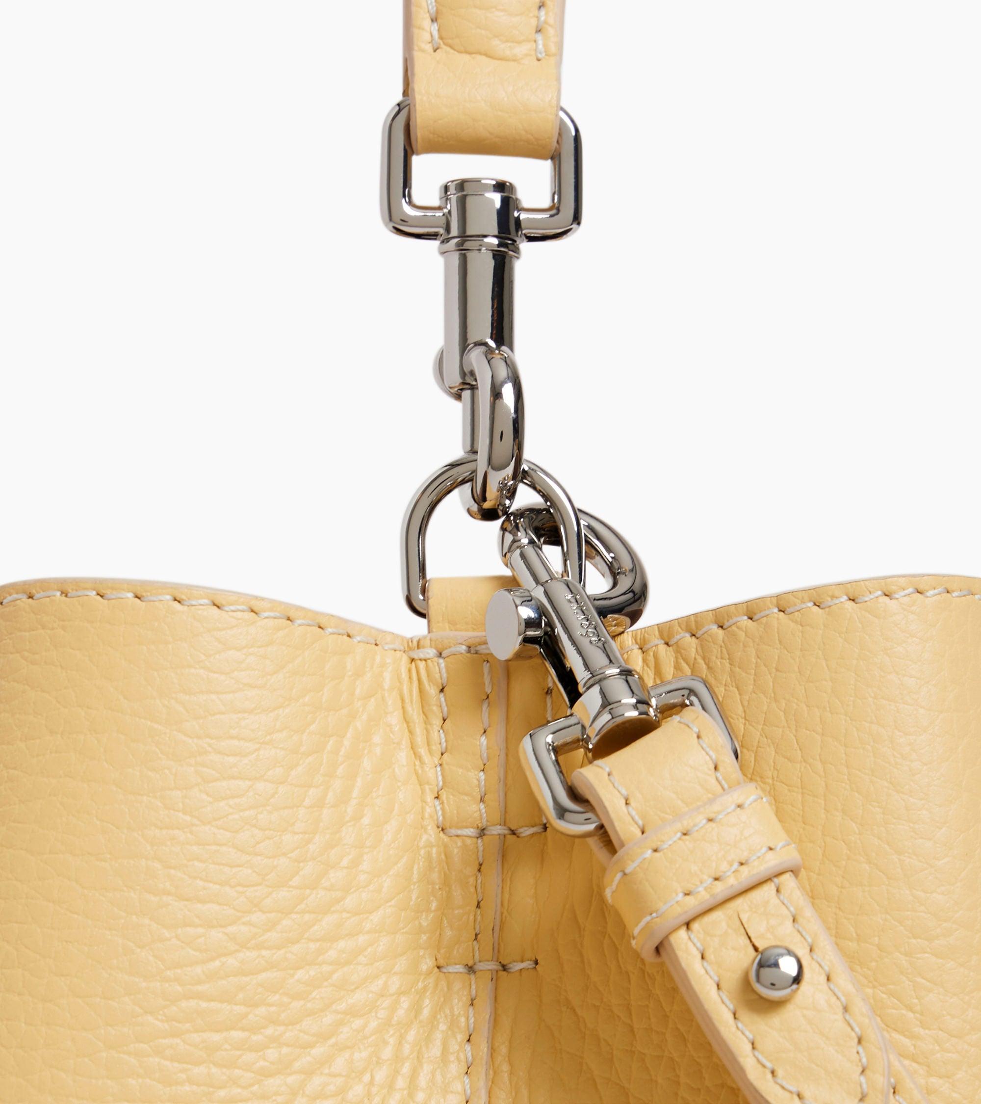 Le Tanneur Louise Bucket Bag in Metallic | Lyst