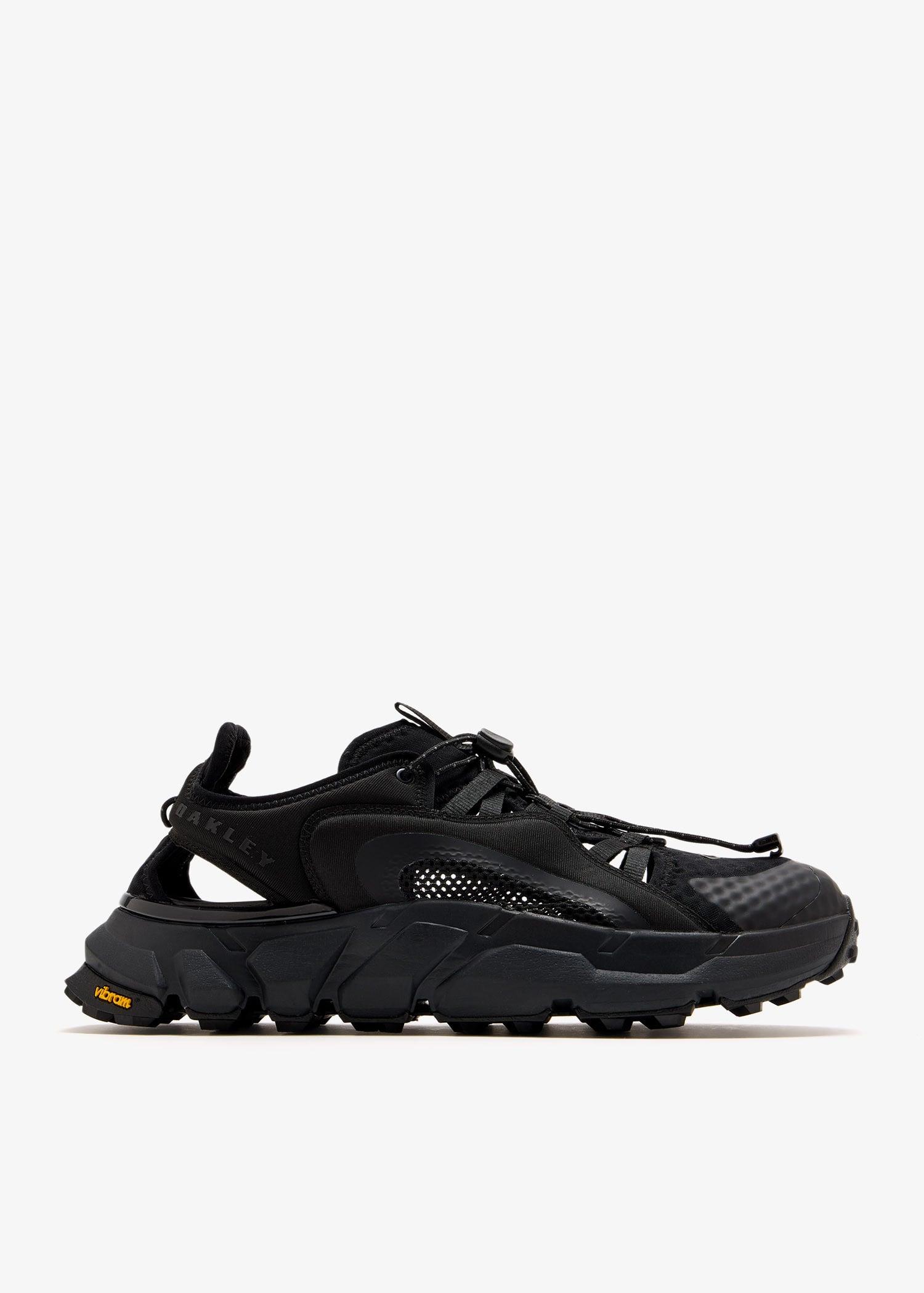 Oakley Aquaterra Hybrid Sneakers in Black for Men | Lyst