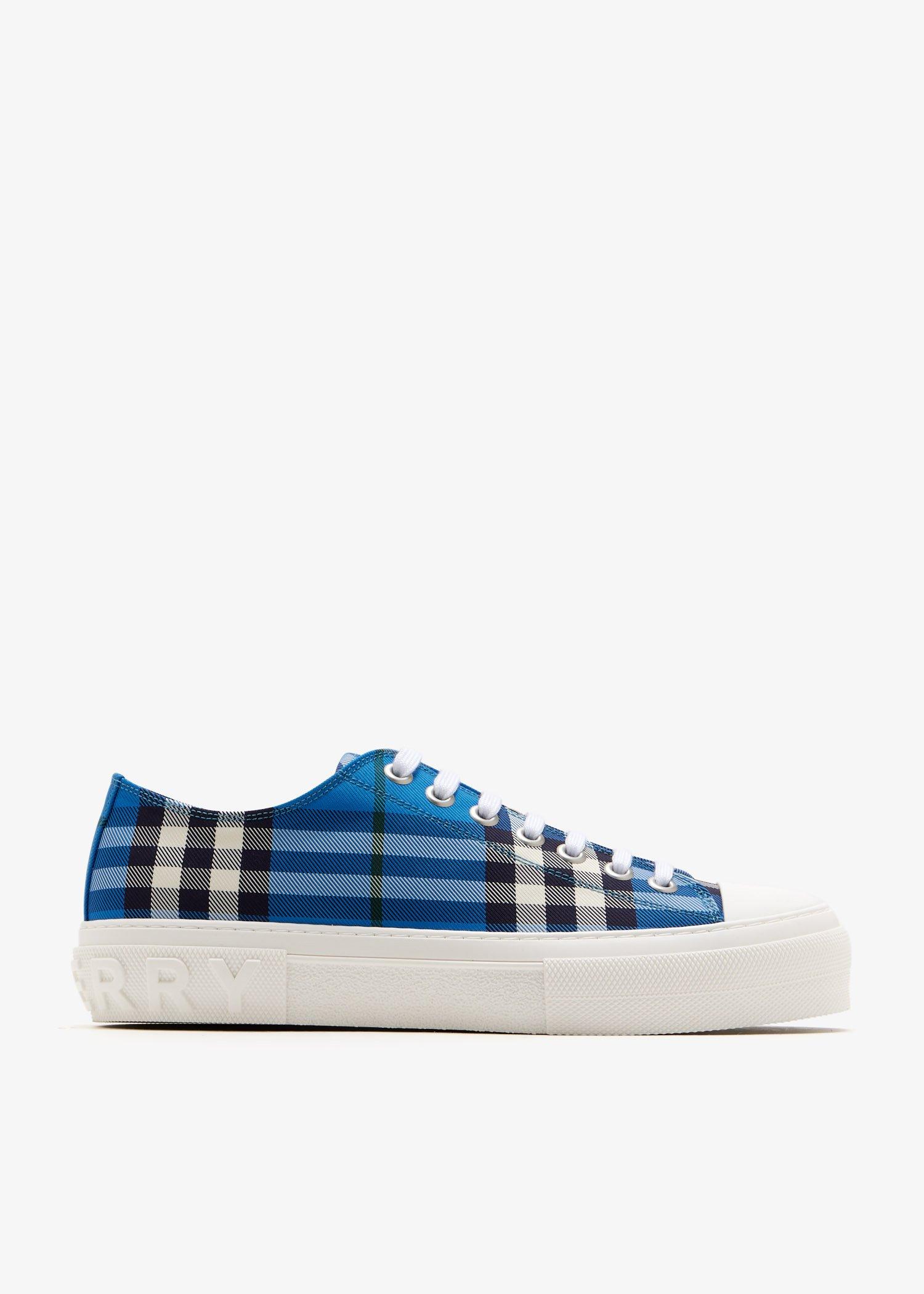 Burberry Low-top sneakers for Men | Online Sale up to 37