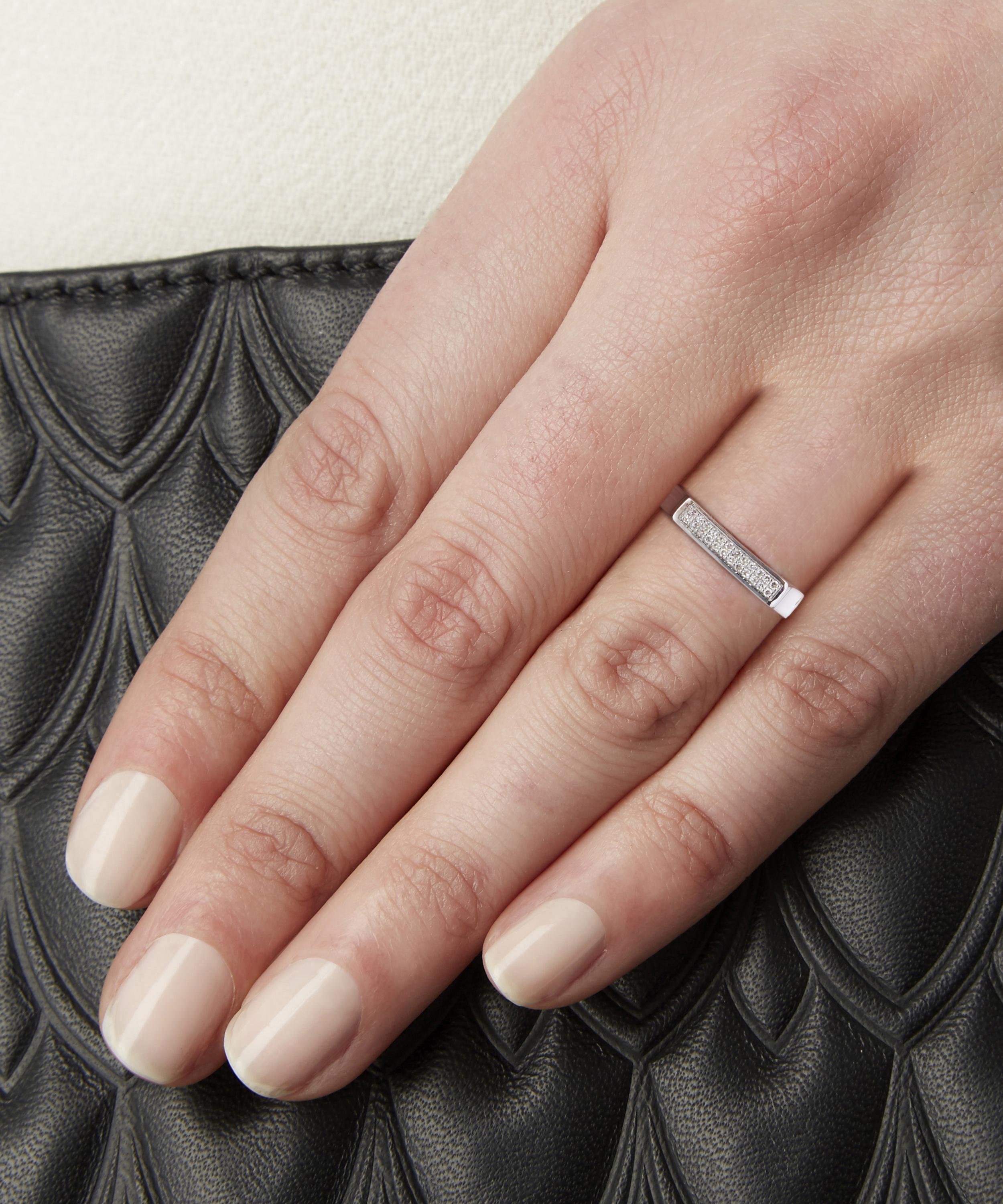 Monica Vinader Signature Thin Ring 2025