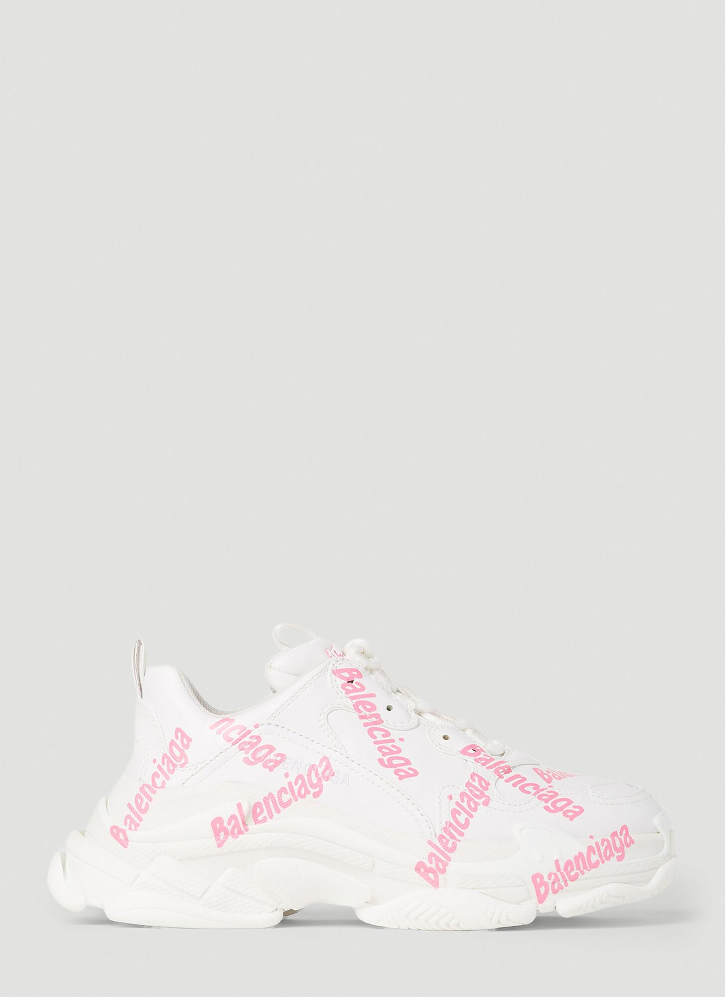 Balenciaga Logo Type Triple S Sneakers in Pink | Lyst