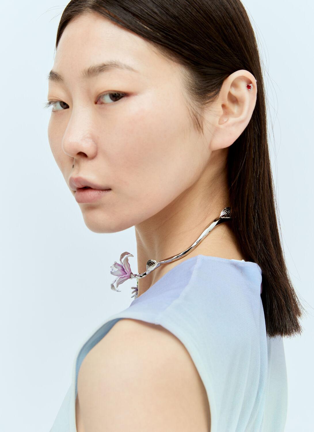 アクセサリー Acne Studios ATALFLOWER NECKLACE Acne Studios Flower Choker in Blue | Lyst