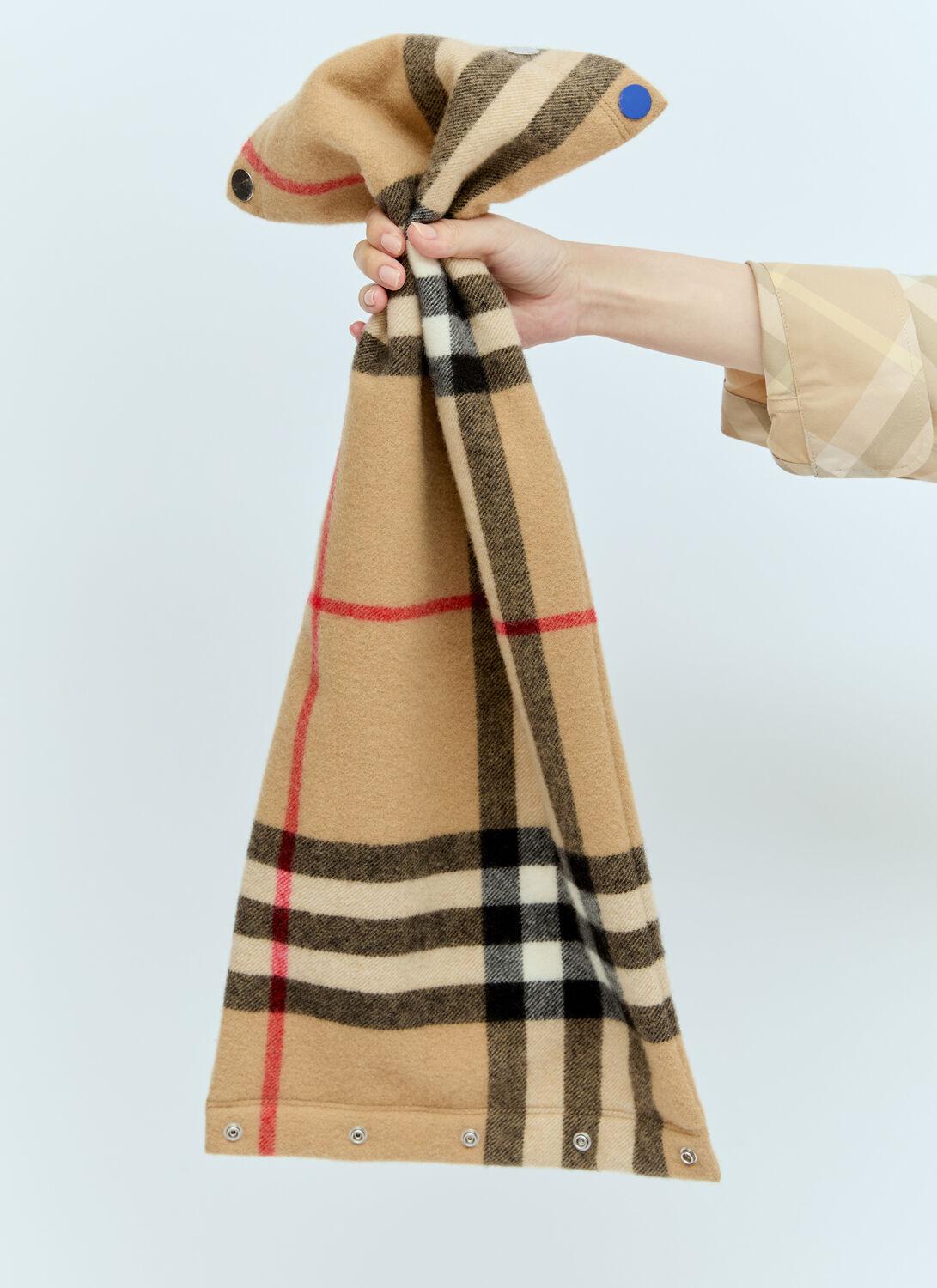 Burberry Check Cashmere Snood in Black | Lyst