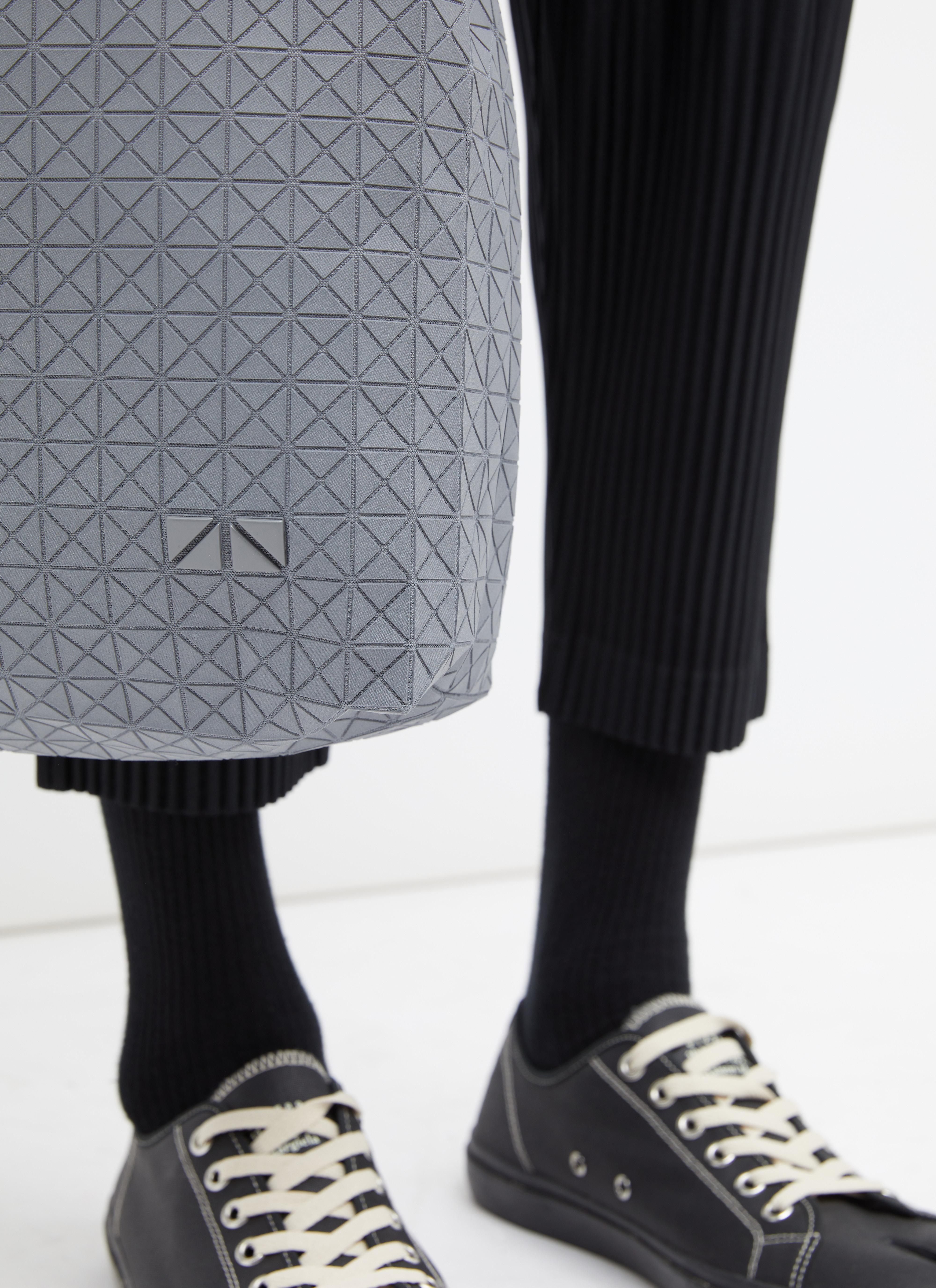 Bao Bao Issey Miyake バオバオCART-S ONE-TONEトートバッグ Issey Miyake Cart S One-tone Tote Bag in Gray for Men | Lyst