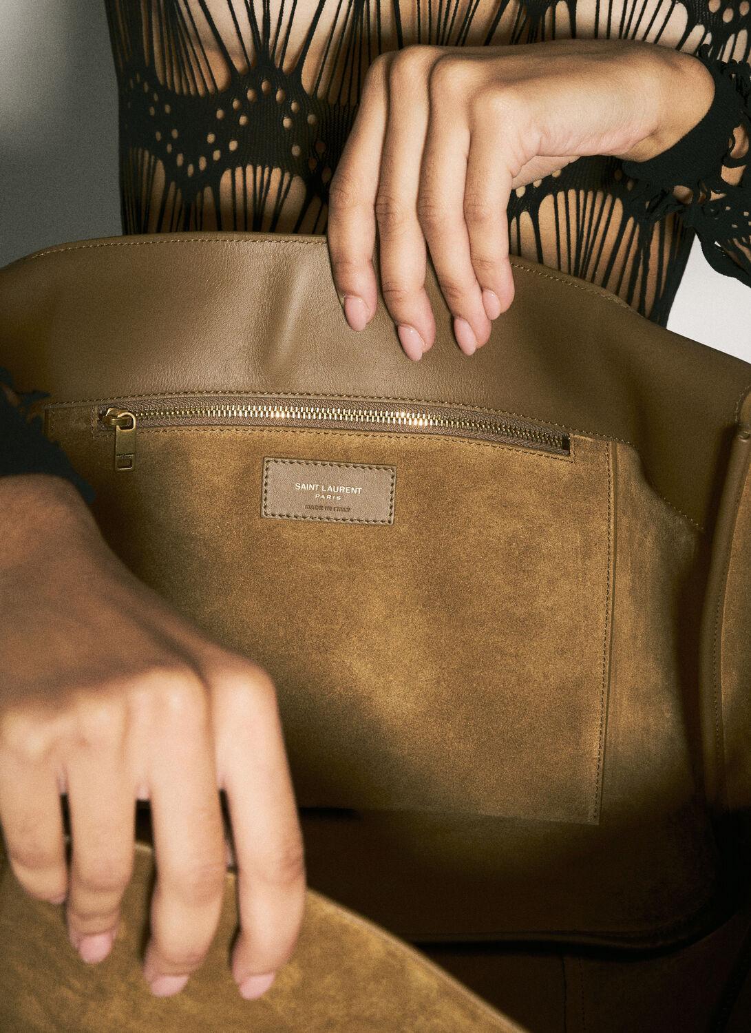 Saint Laurent Le 5 À 7 Bea Suede Shoulder Bag in Natural | Lyst