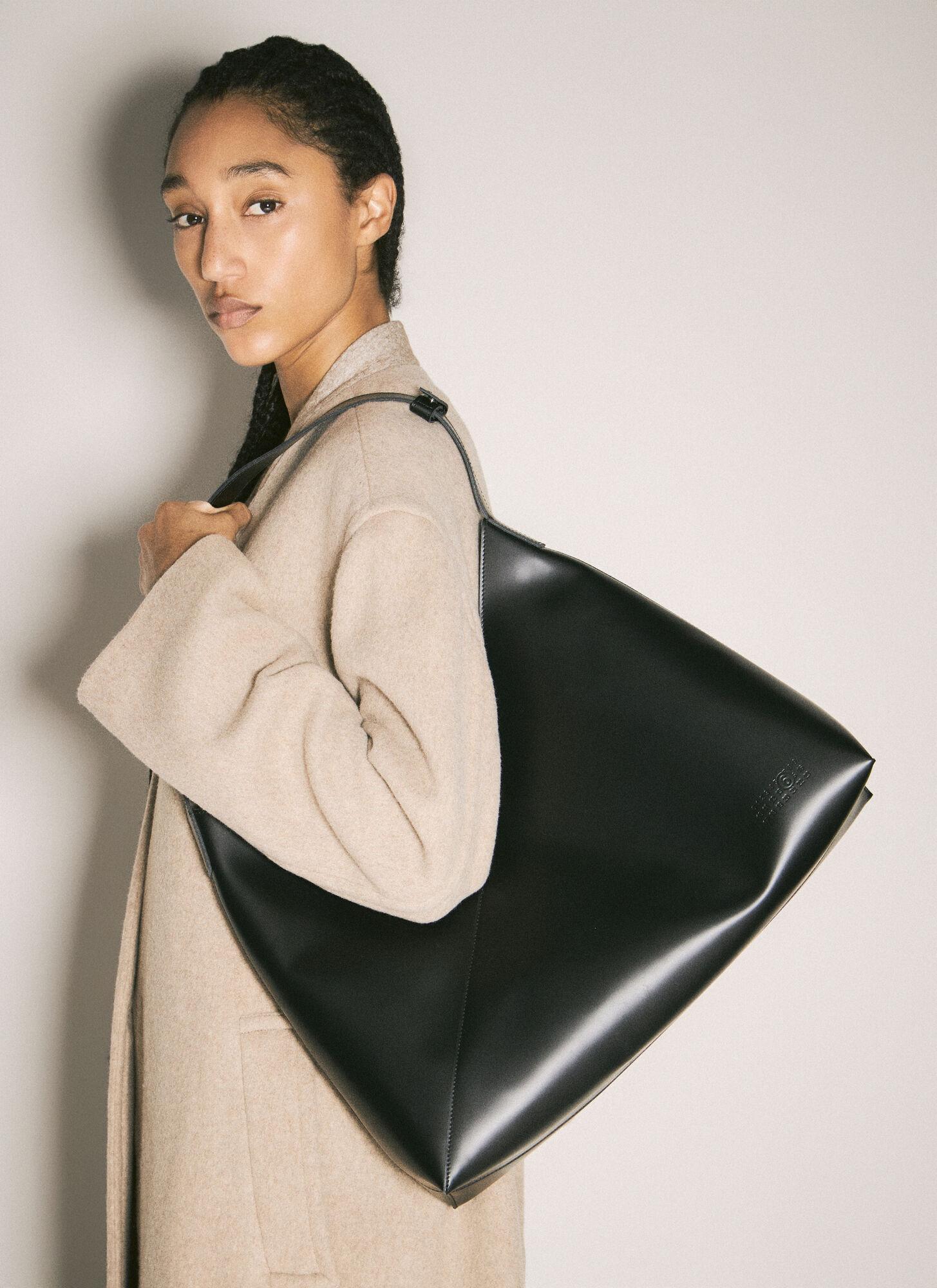【MM6】Fortune Cookie Open-Top Small Shoulder Bag 28436201_57807550_600.jpg