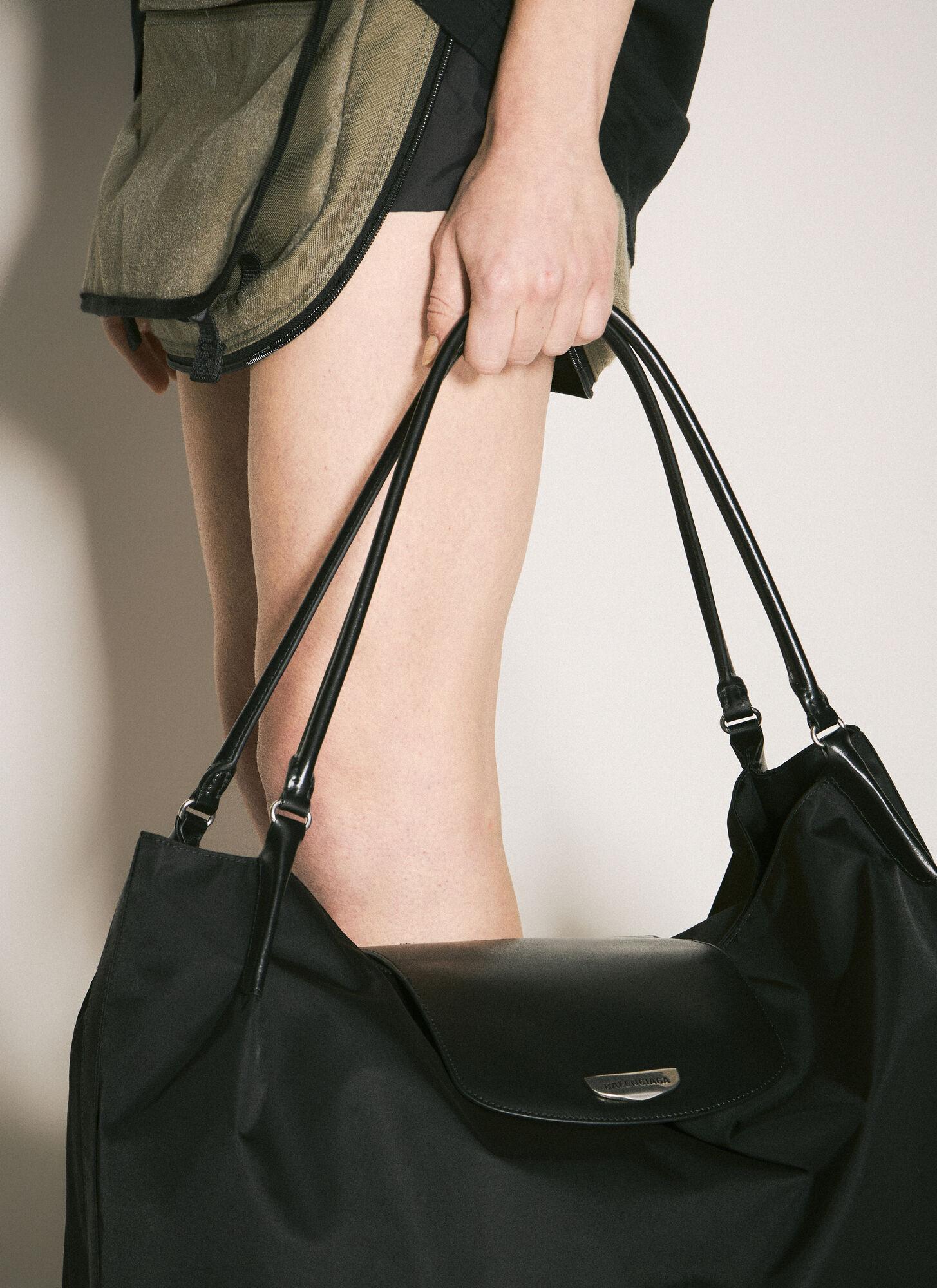 Balenciaga Geneve Large Hobo Bag in Black | Lyst Australia