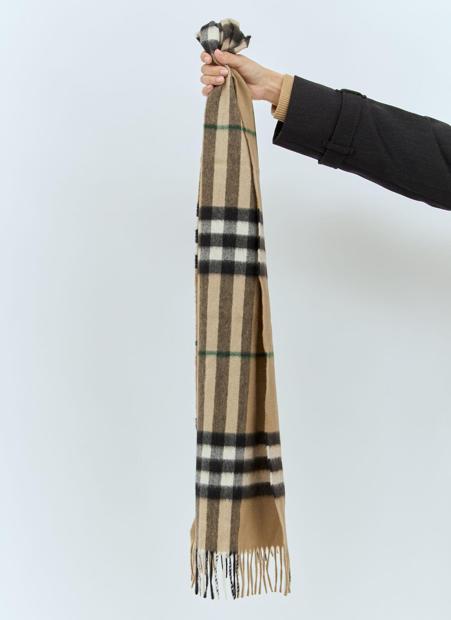 Giant icon check cashmere scarf hotsell