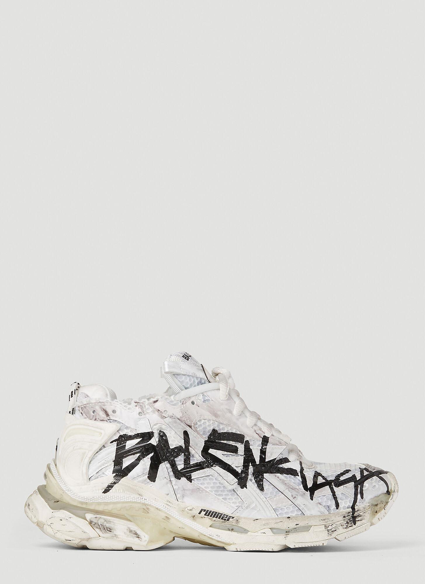 Balenciaga Graffiti Runner Sneakers in White | Lyst