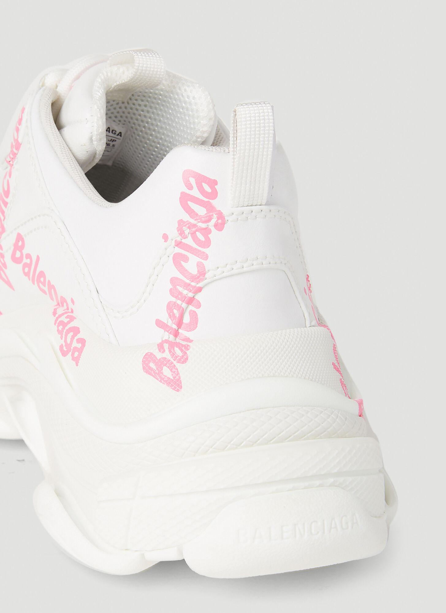 Balenciaga Logo Type Triple S Sneakers in Pink | Lyst