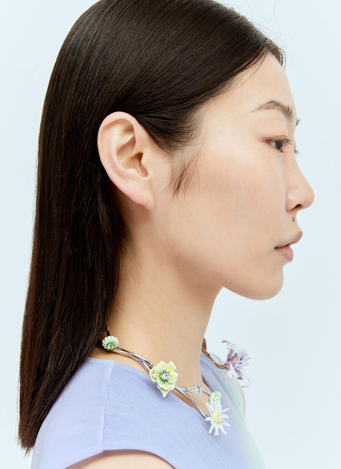 アクセサリー Acne Studios ATALFLOWER NECKLACE Acne Studios Flower Choker in Blue | Lyst