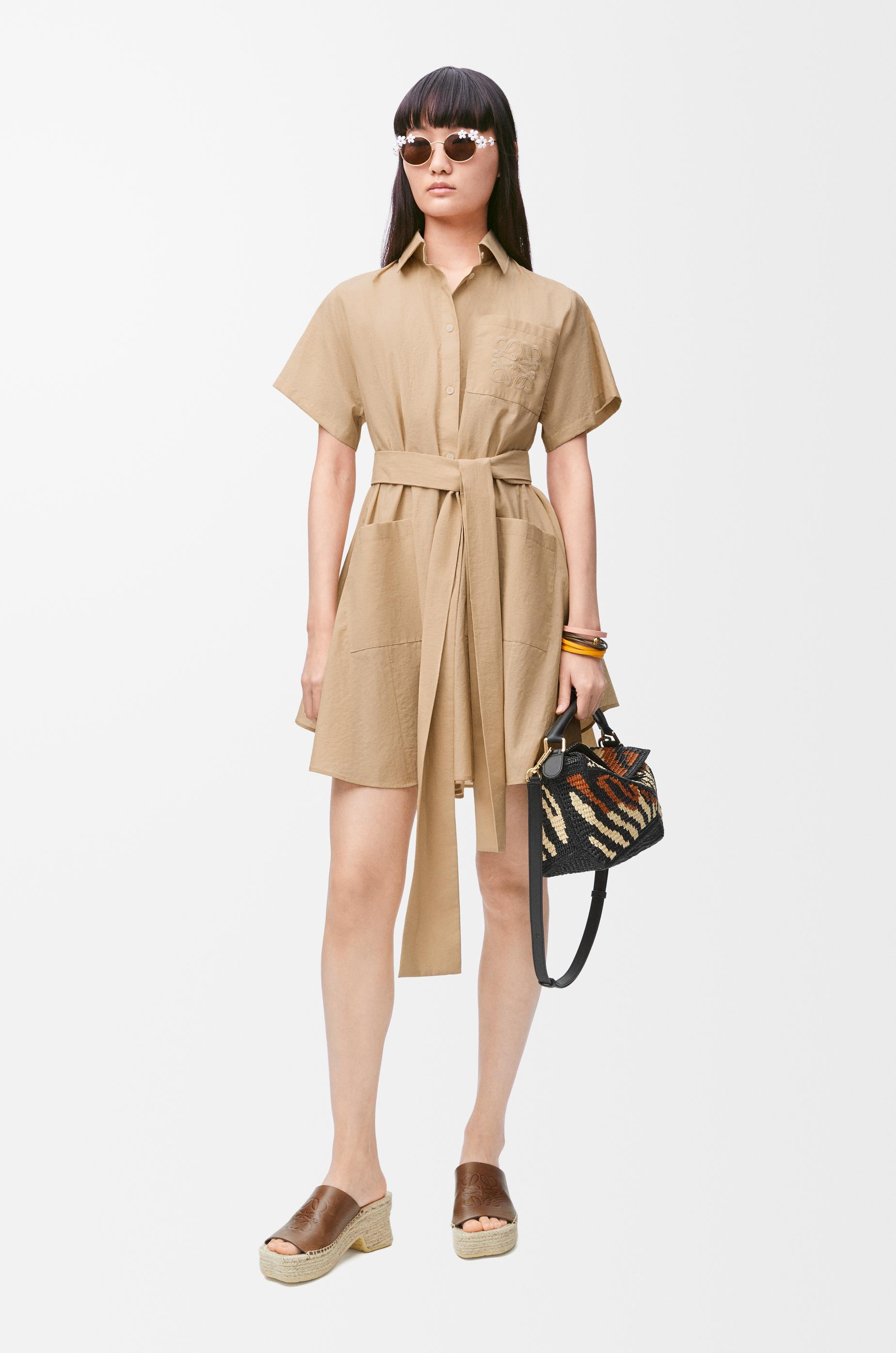 ワンピース LOEWE TWILL SHIRT DRESS Cotton and silk gabardine shirt dress in beige - Loewe