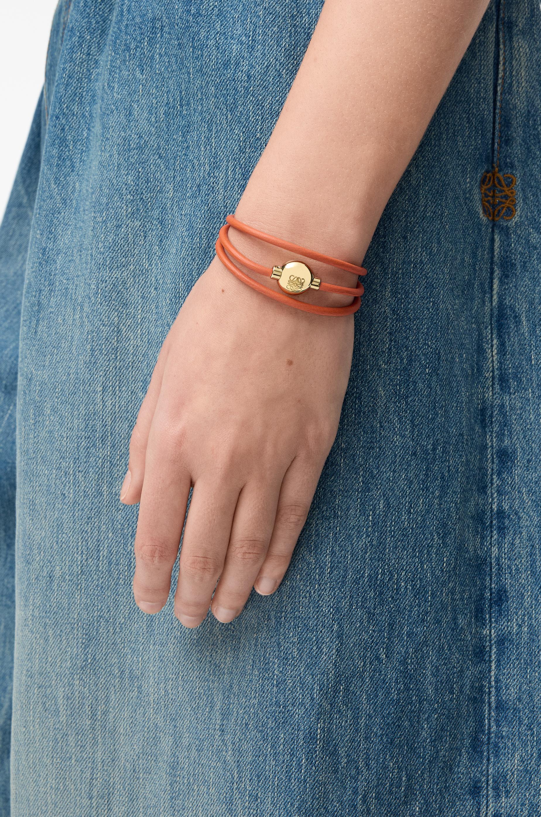 LOEWE TWIST BANGLE ホワイト/ブラック Twist bangle in calfskin Black - LOEWE