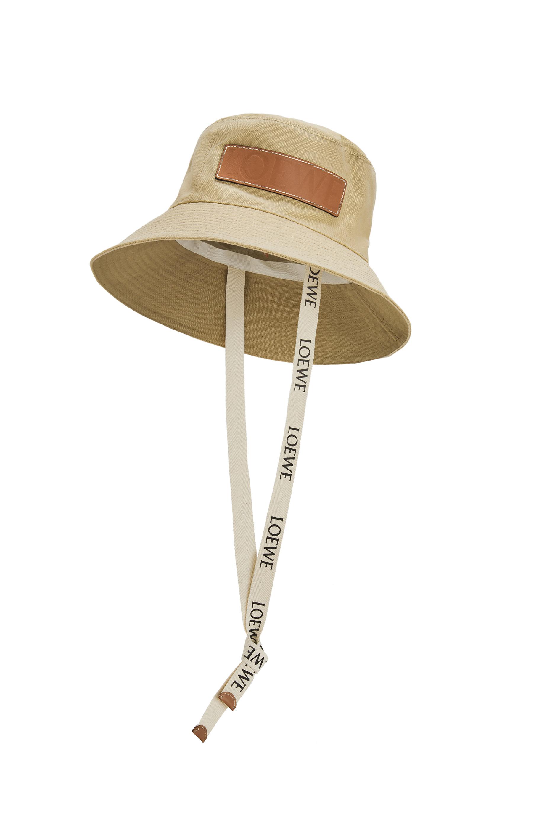 Loewe bucket hat in shearling Vanilla - LOEWE