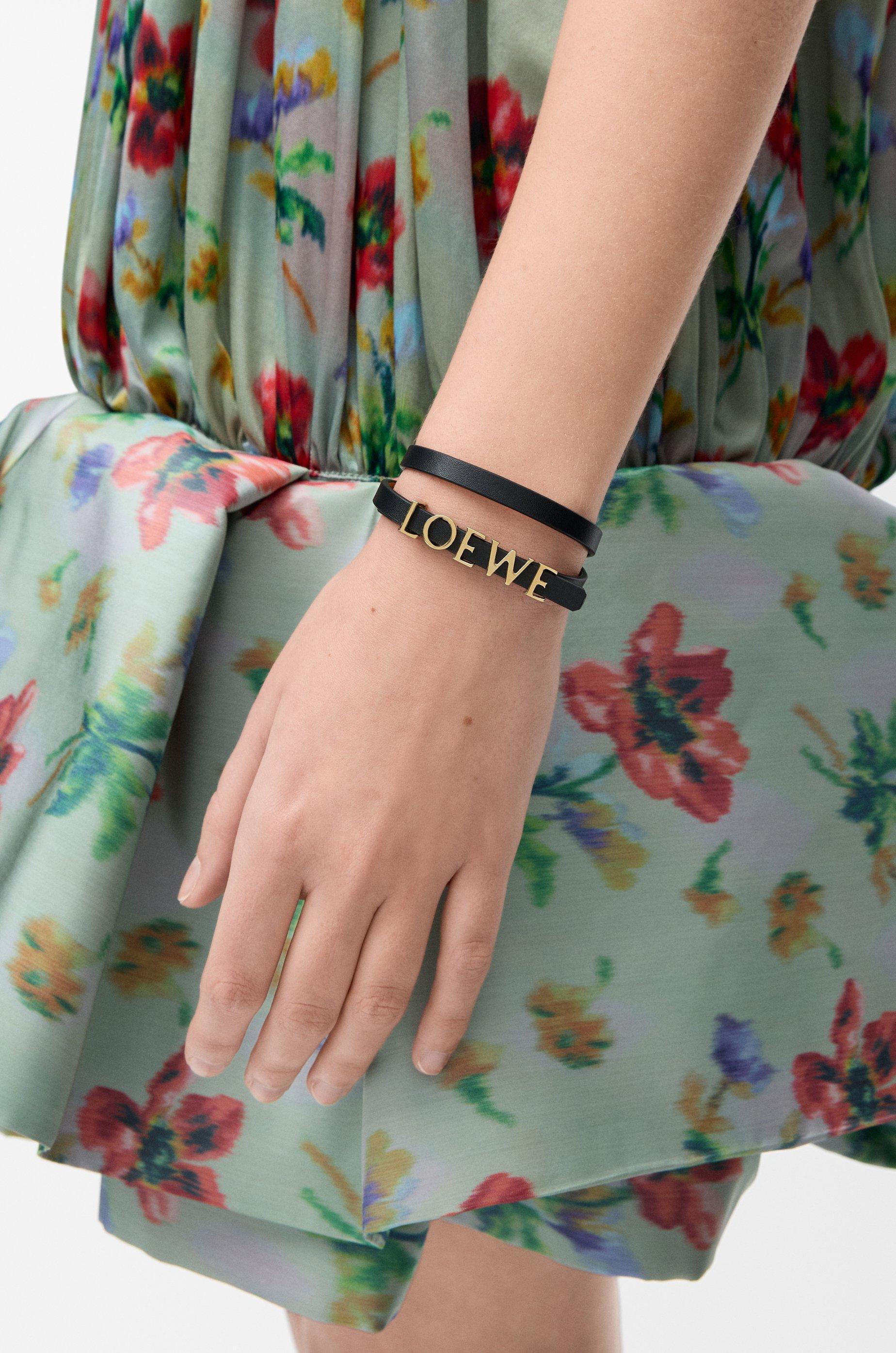 LOEWE TWIST BANGLE ホワイト/ブラック Twist bangle in calfskin White - LOEWE