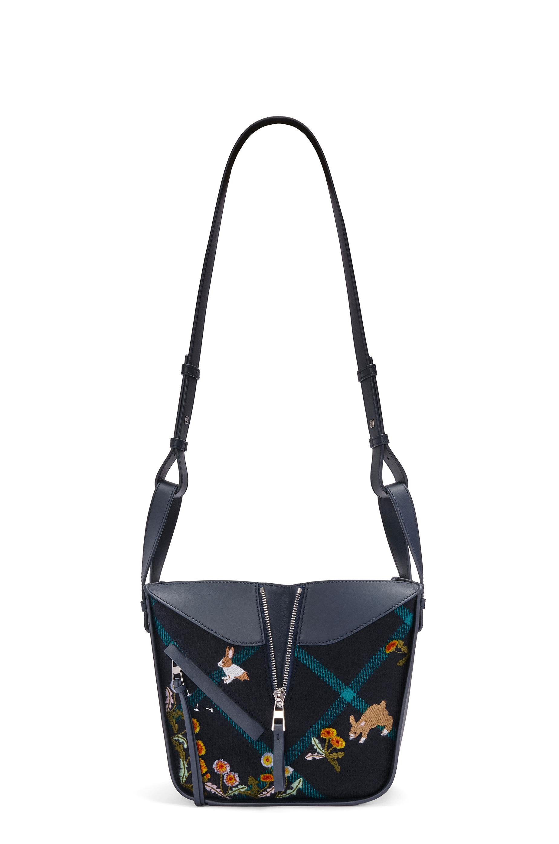【LOEWE】Hammock Compact Bag in Deep Navy Compact Hammock bag in soft grained calfskin Blue - LOEWE