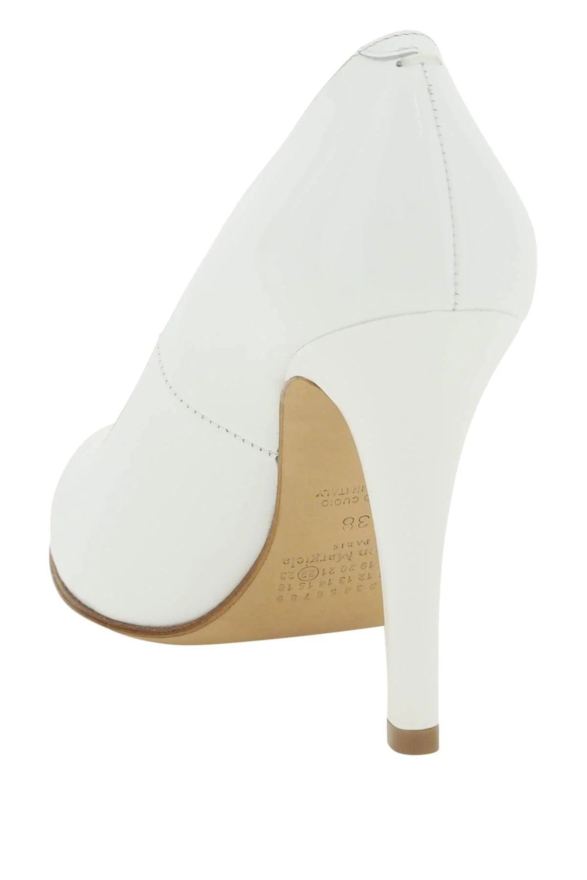 Maison Margiela Patent Leather Pumps in White | Lyst