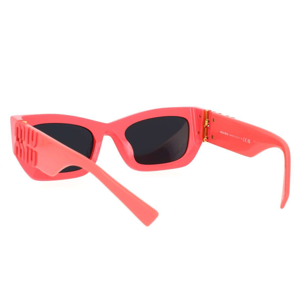 Miu Miu Sunglasses in Red | Lyst
