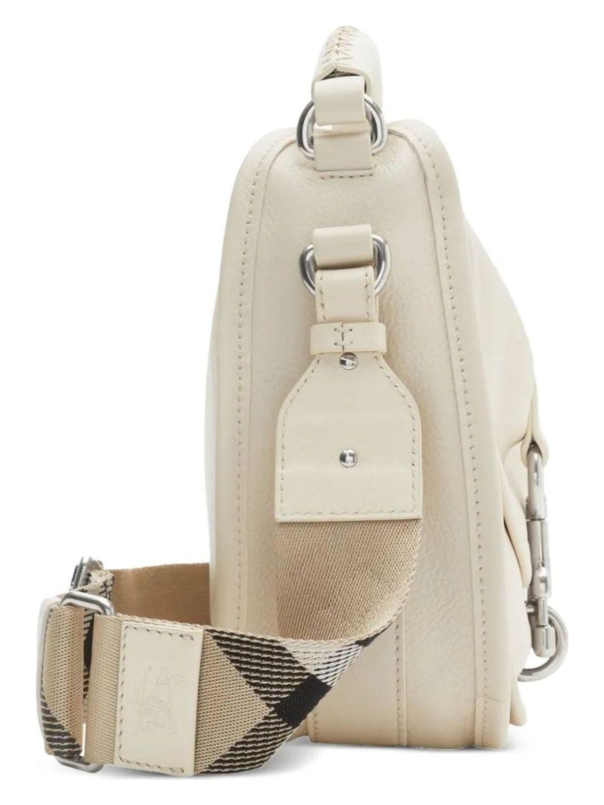 【BURBERRY】LL SM CLIP MESSENGER LGL◆8108817165417 Burberry Ll Sm Clip Messenger Lgl in Natural | Lyst