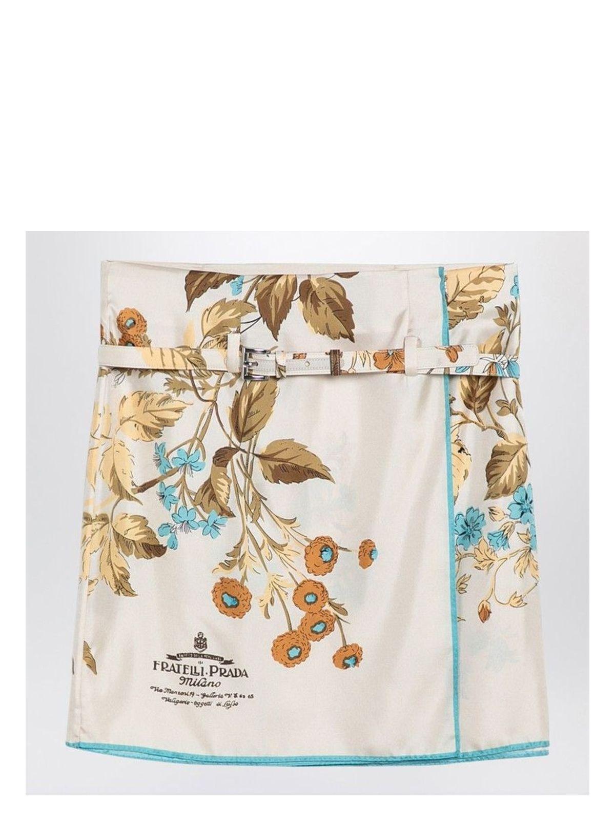 スカート Prada Sand-coloured mini skirt with silk print Prada Sand-Coloured Mini Skirt With Silk Print in White | Lyst