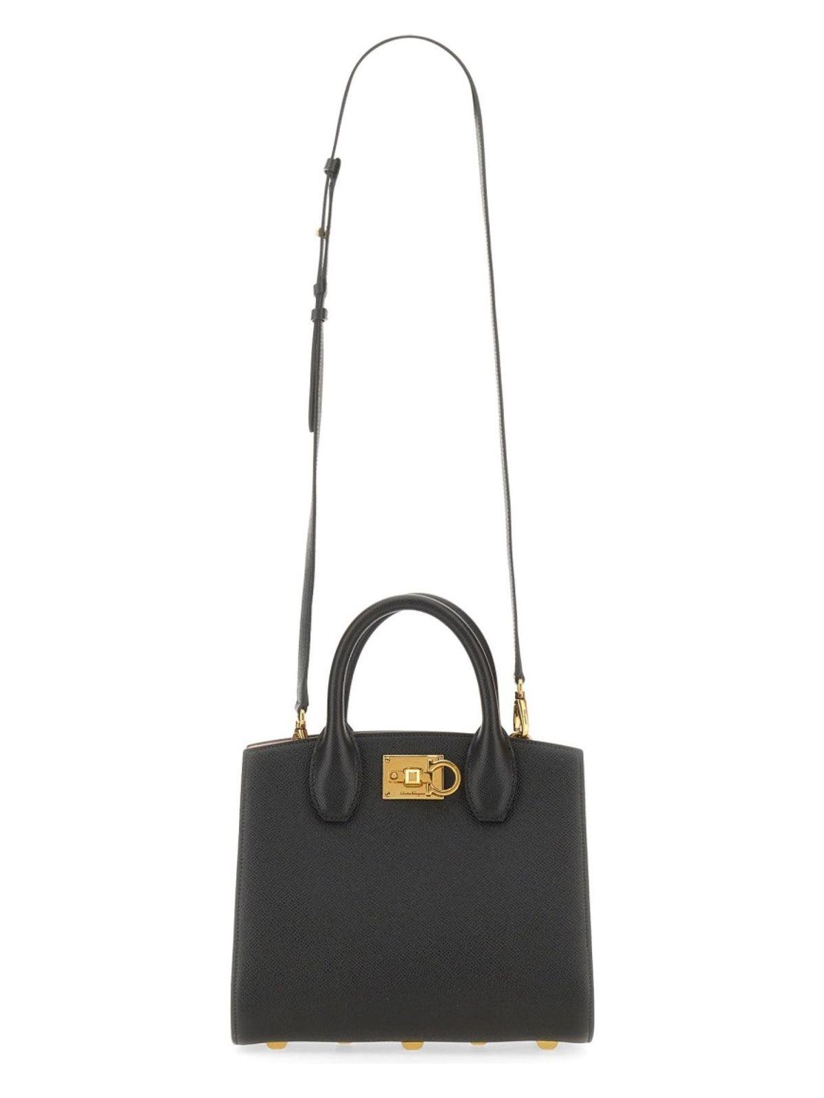 トートバッグ FERRAGAMO SS25 SCHOLARSHIP \"STUDY BOX\" (750036 211424001) Ferragamo Scholarship Study Box in Black | Lyst