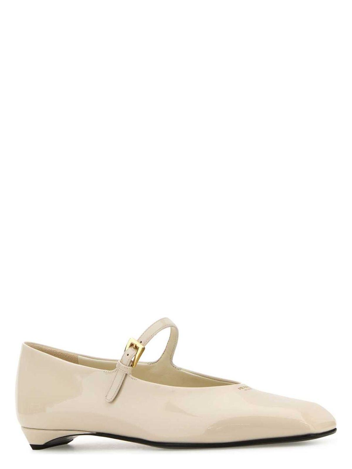 フラットシューズ [PRADA] Ivory leather ballerinas Prada Ivory Leather Ballerinas | italist