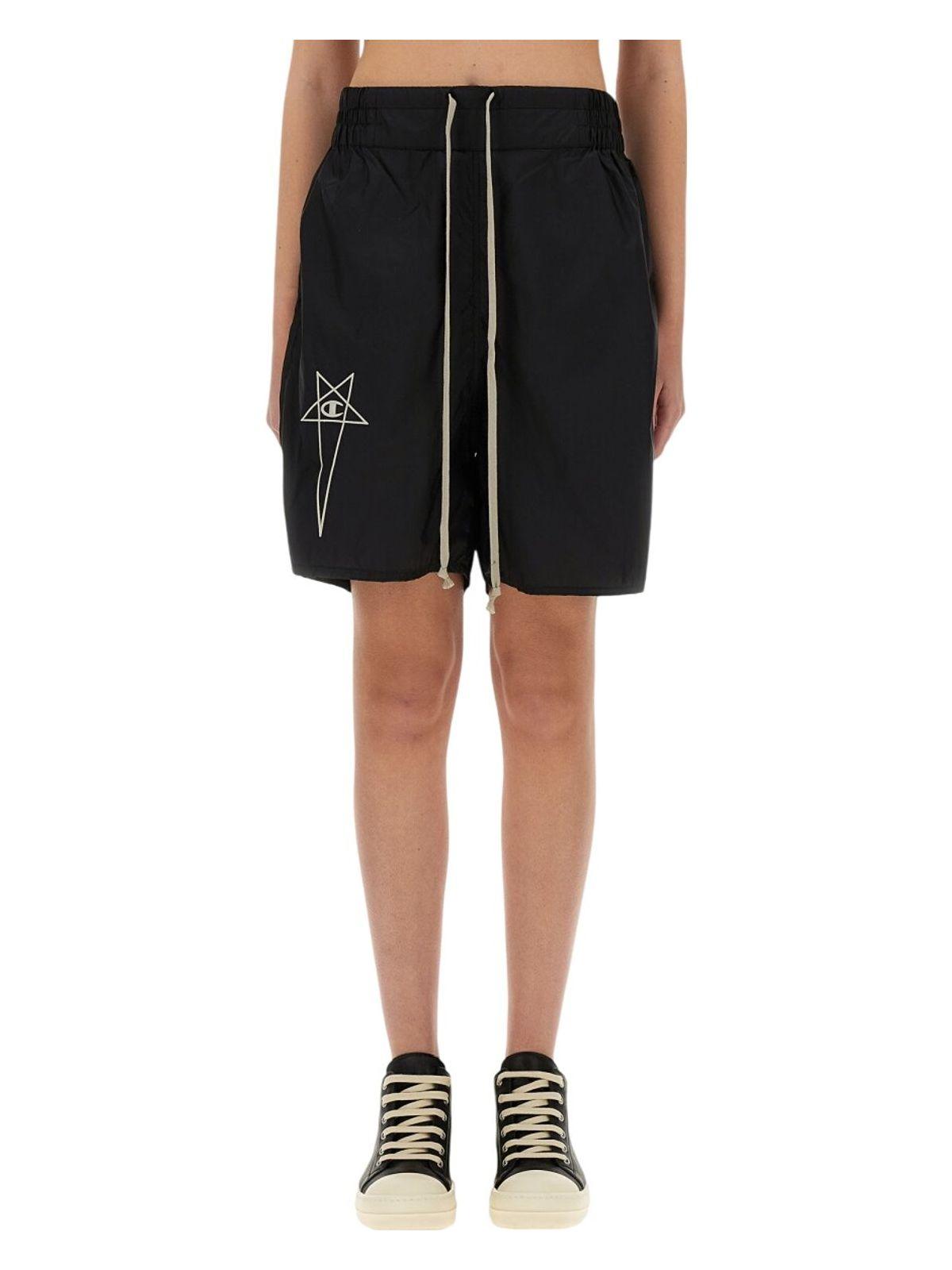 ハーフ・ショートパンツ Rick Owens X Champion Bermuda Shorts Rick Owens X Champion x Champions Shorts | Black | FARFETCH