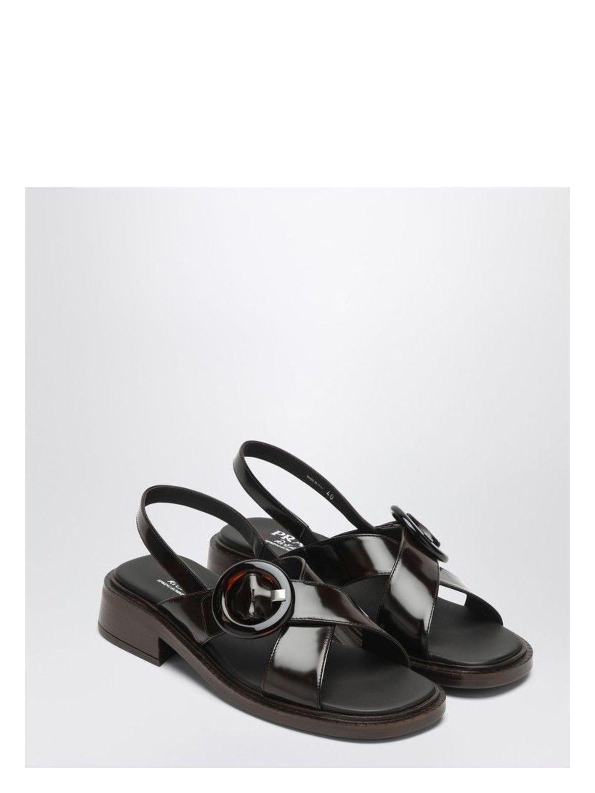 シューズ・サンダルその他 Prada Brushed leather sandals with a burnt color buckle Prada Brushed Leather Sandals With A Burnt Color Buckle in