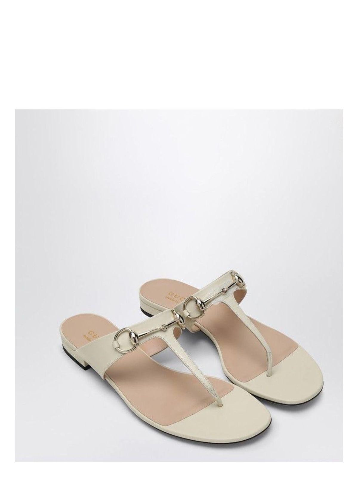 シューズ・サンダルその他 GUCCI Flip-flops with ivory leather clamp Gucci Flip-Flops With Ivory Leather Clamp Sandal in White | Lyst
