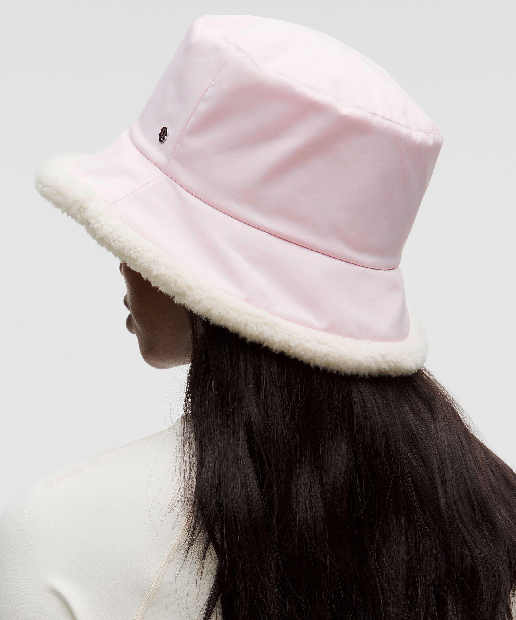 Lululemon Boucle Fleece reversible bucket hat Lululemon athletica Boucle Fleece Reversible Bucket Hat at  main image 4