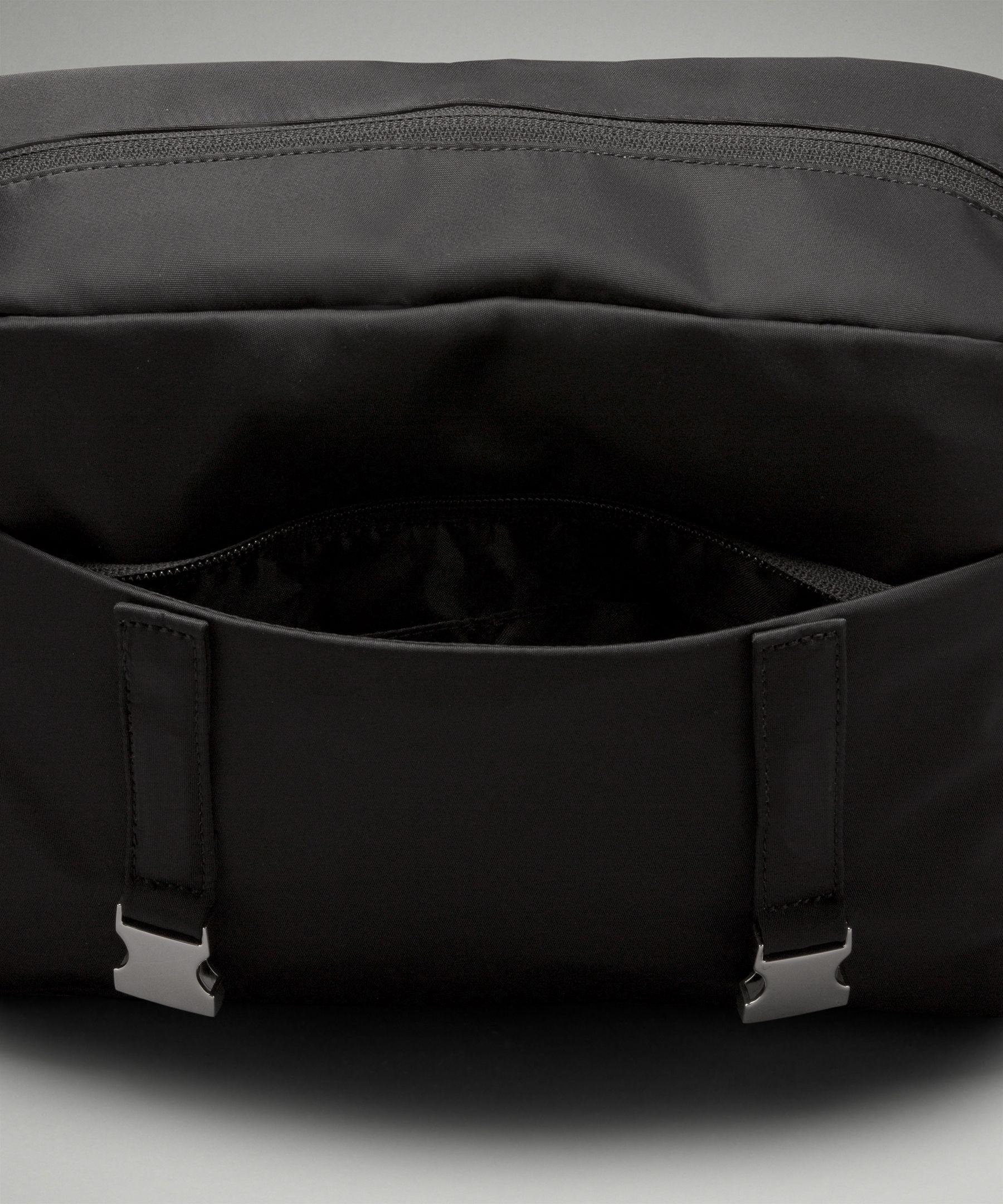 lululemon Wunderlust Messenger Bag 6.5L in Black | Lyst