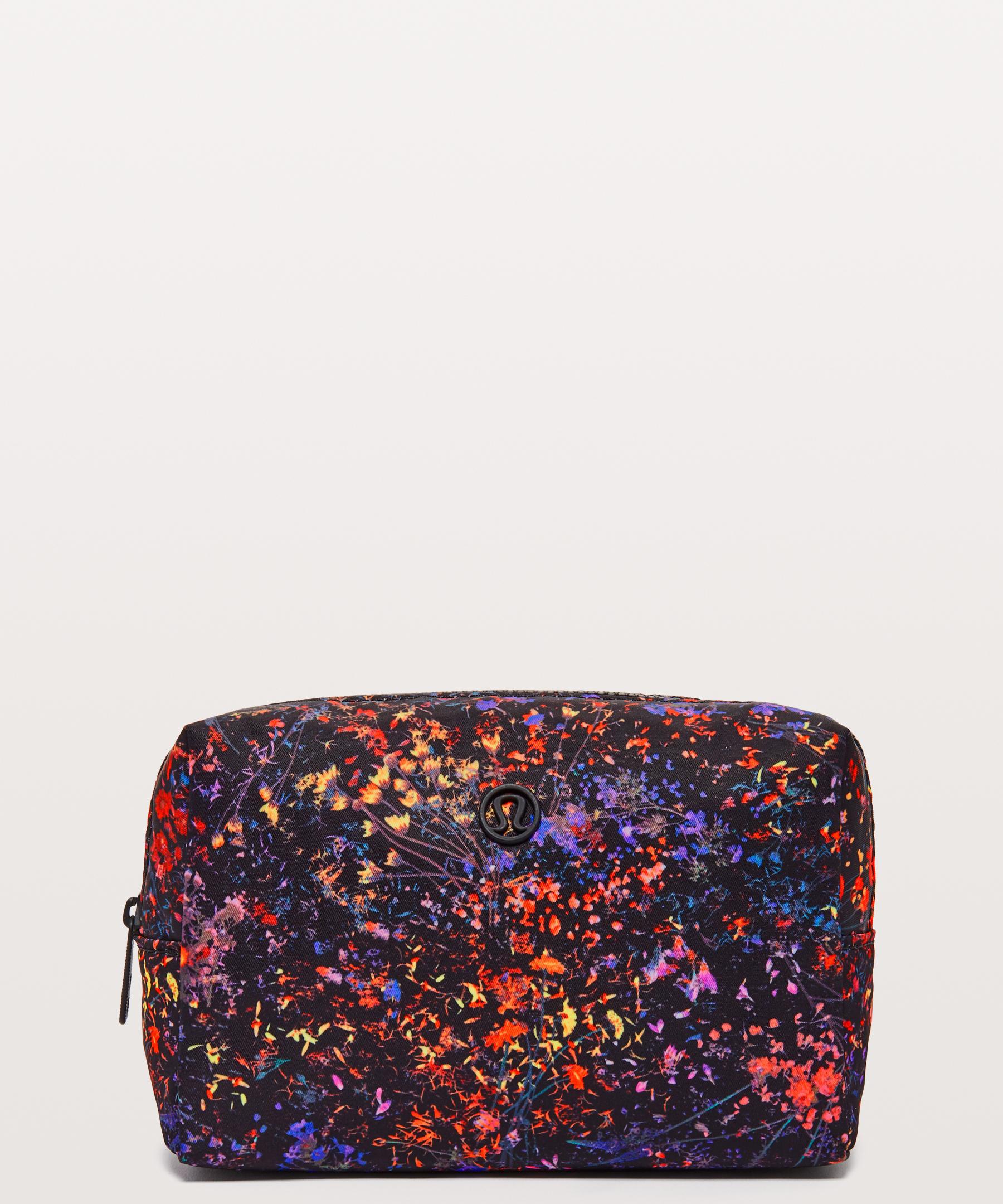 All your 2025 small things pouch