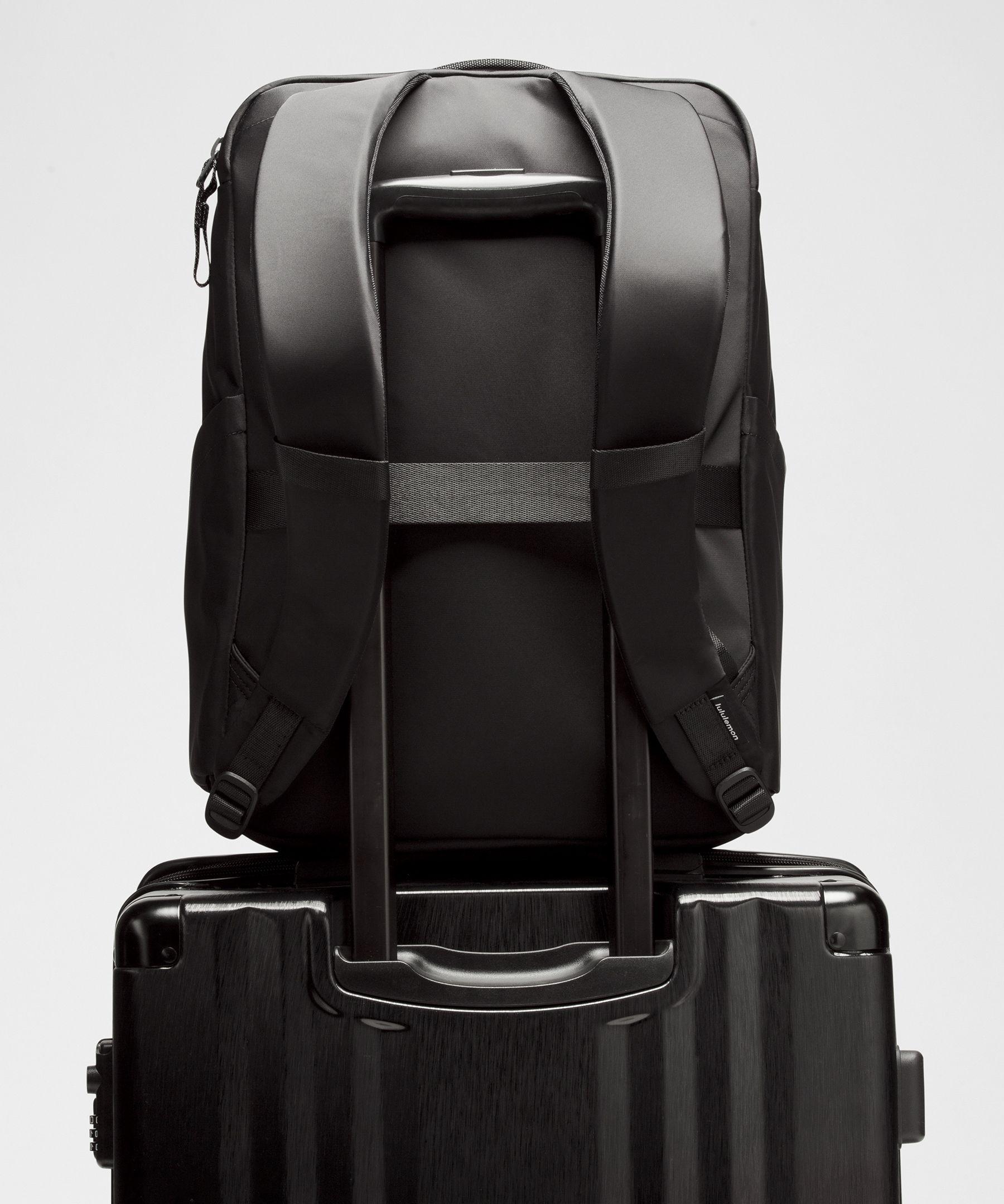 lululemon belt bag everyday Everywhere – Peloton Apparel N4:CUSTOMERAPPRECIATION28% Loungefly Harry Potter Mandrake Size:Mini Interior pockets hold the